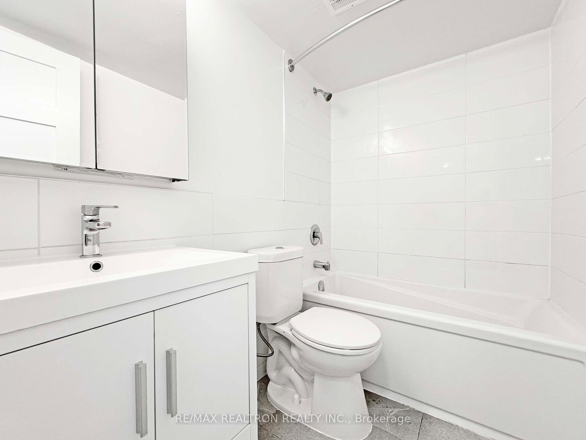 Photo 2 of Unit 1102, 1500 Bathurst Street, Toronto, Humewood-Cedarvale — HOMEH