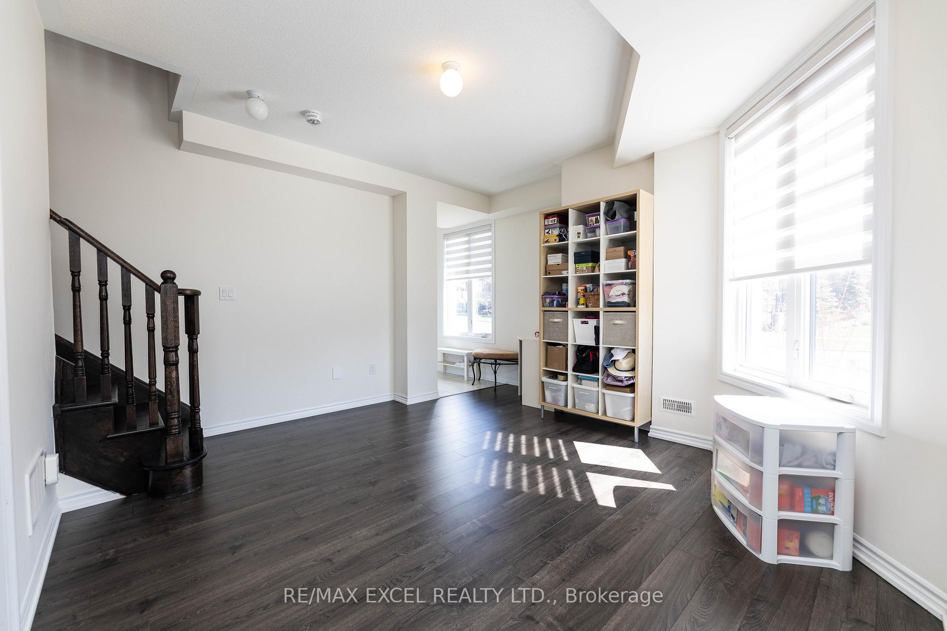 Photo 3 of 43 Hyderabad Lane, Markham, Greensborough — HOMEH