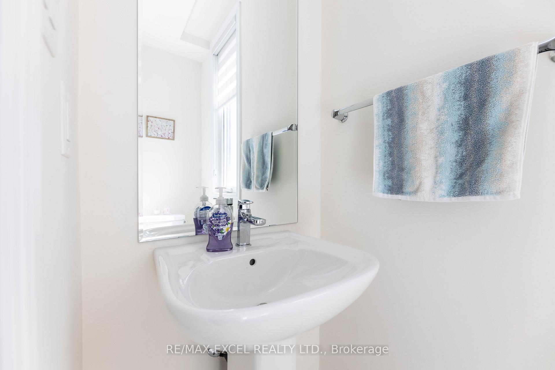 Photo 22 of 43 Hyderabad Lane, Markham, Greensborough — HOMEH