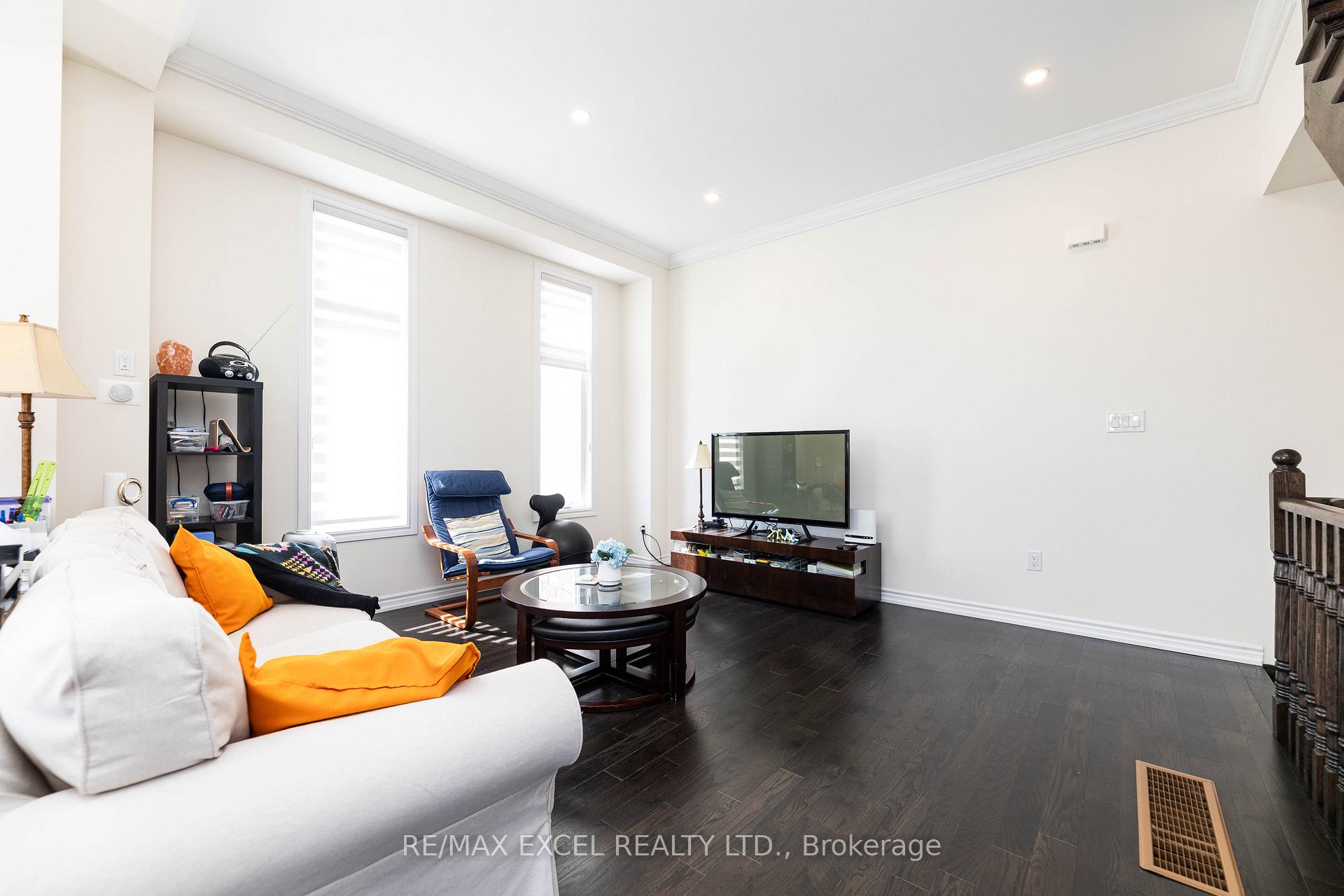 Photo 19 of 43 Hyderabad Lane, Markham, Greensborough — HOMEH