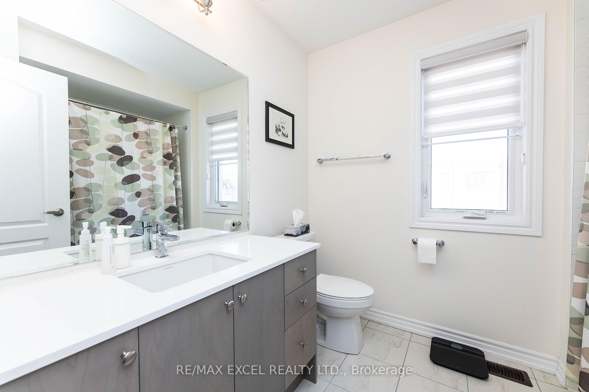 Photo 16 of 43 Hyderabad Lane, Markham, Greensborough — HOMEH