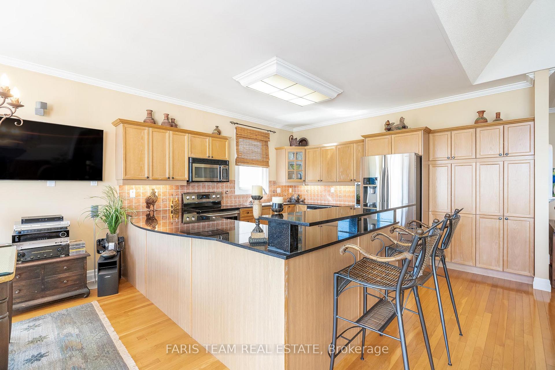 Photo 6 of 443 Aberdeen Boulevard, Midland — HOMEH