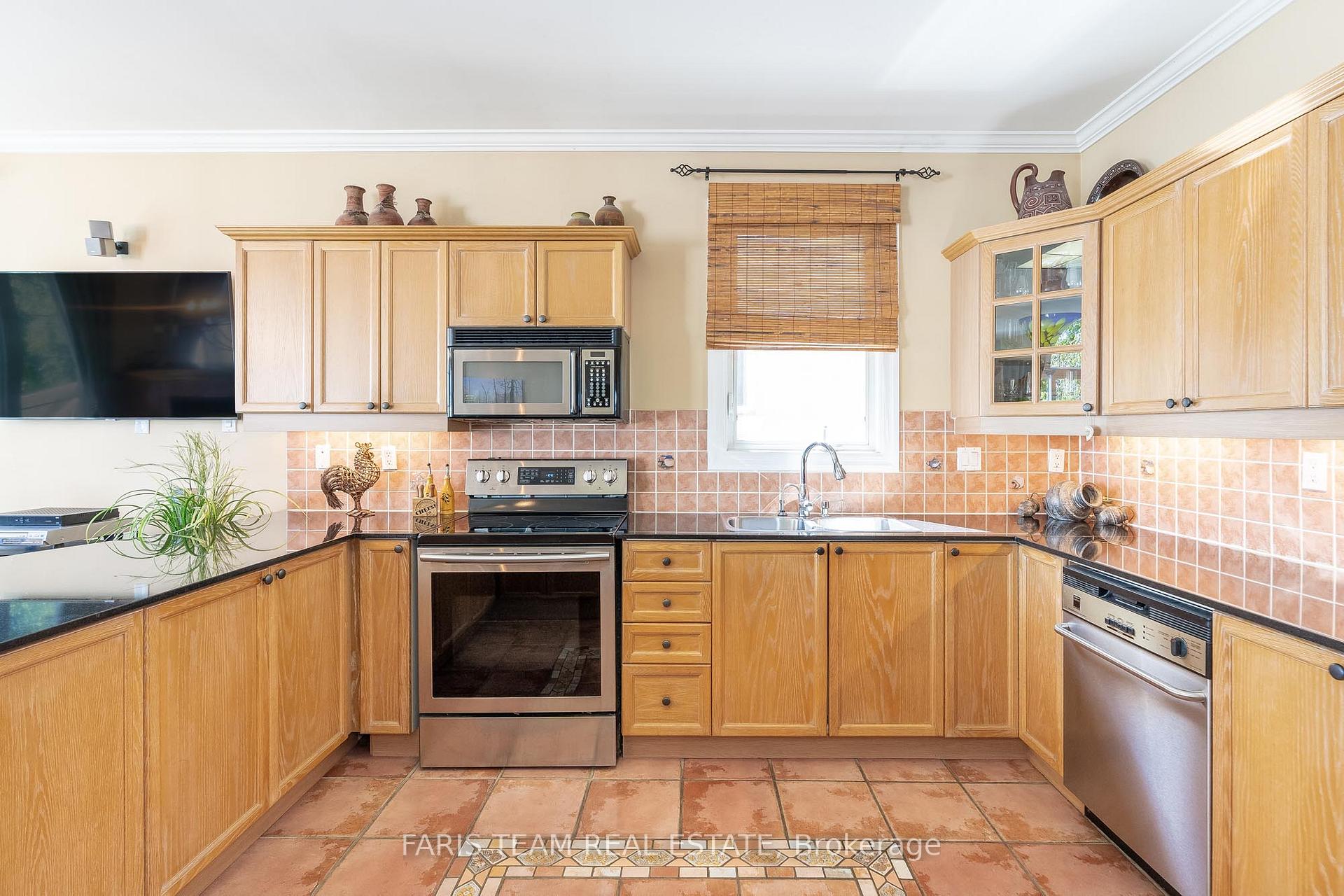 Photo 3 of 443 Aberdeen Boulevard, Midland — HOMEH