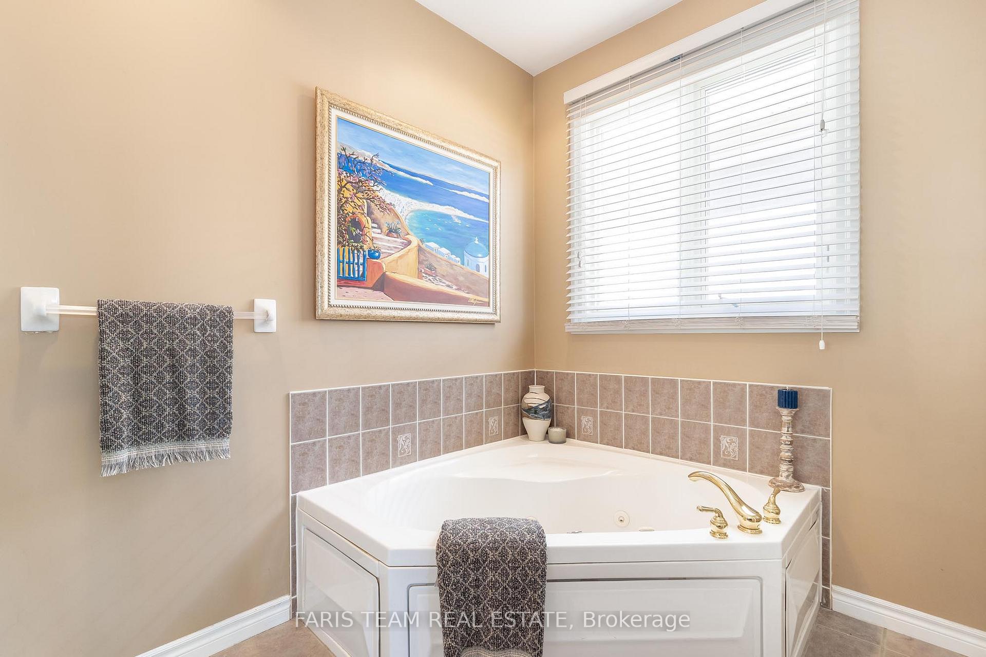 Photo 18 of 443 Aberdeen Boulevard, Midland — HOMEH
