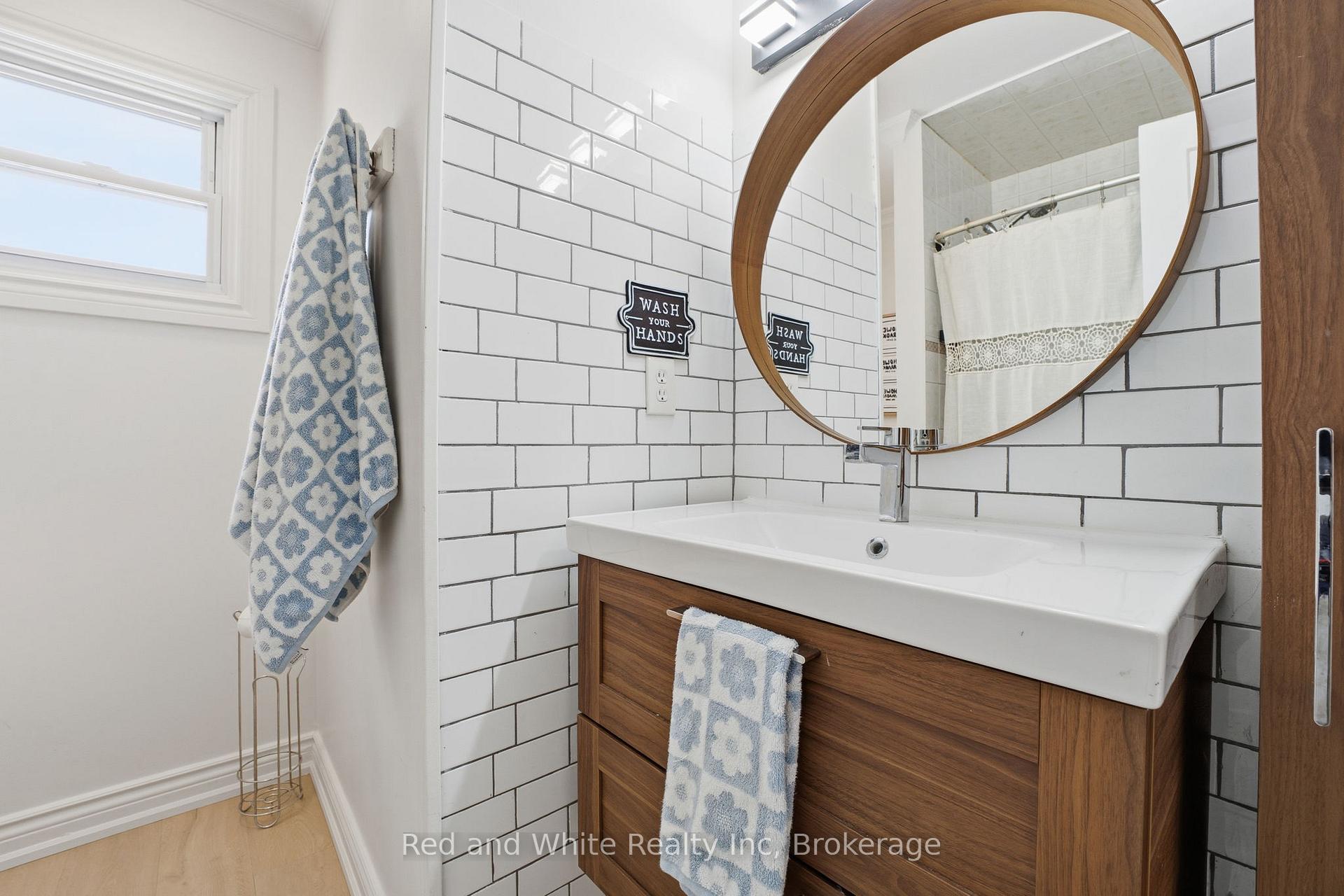 Photo 5 of 104 Cindy Avenue, Cambridge — HOMEH