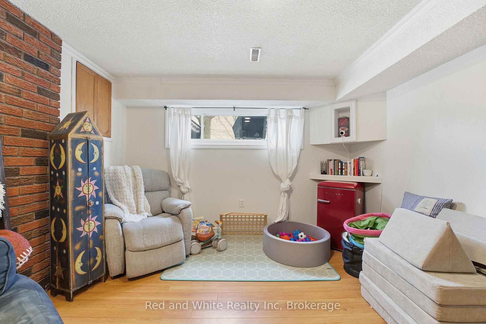 Photo 6 of 104 Cindy Avenue, Cambridge — HOMEH