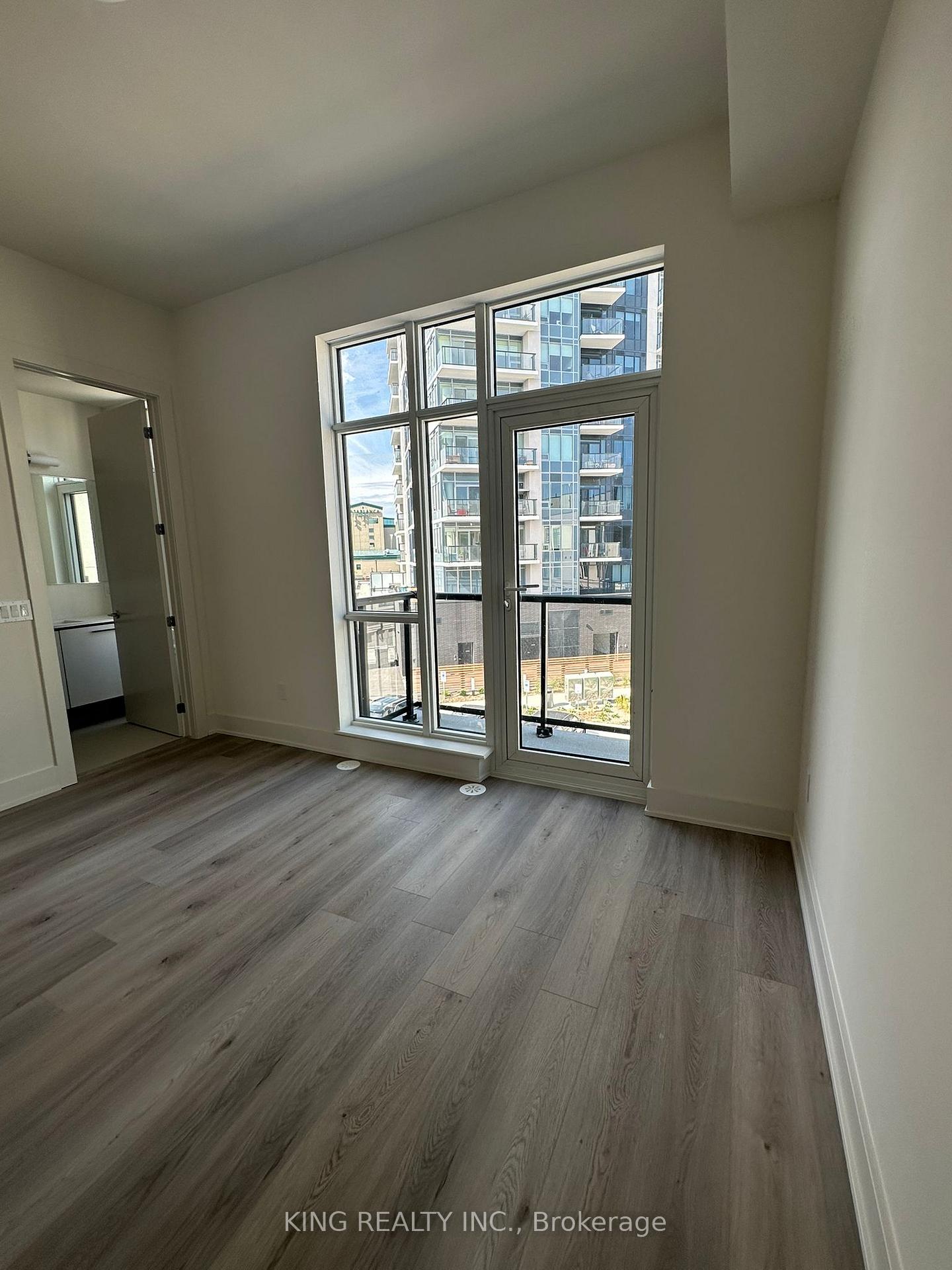 Photo 4 of 82 Windward Drive, Grimsby, Grimsby Beach — HOMEH