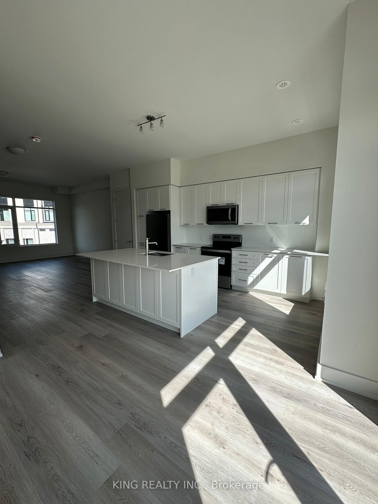 Photo 5 of 82 Windward Drive, Grimsby, Grimsby Beach — HOMEH