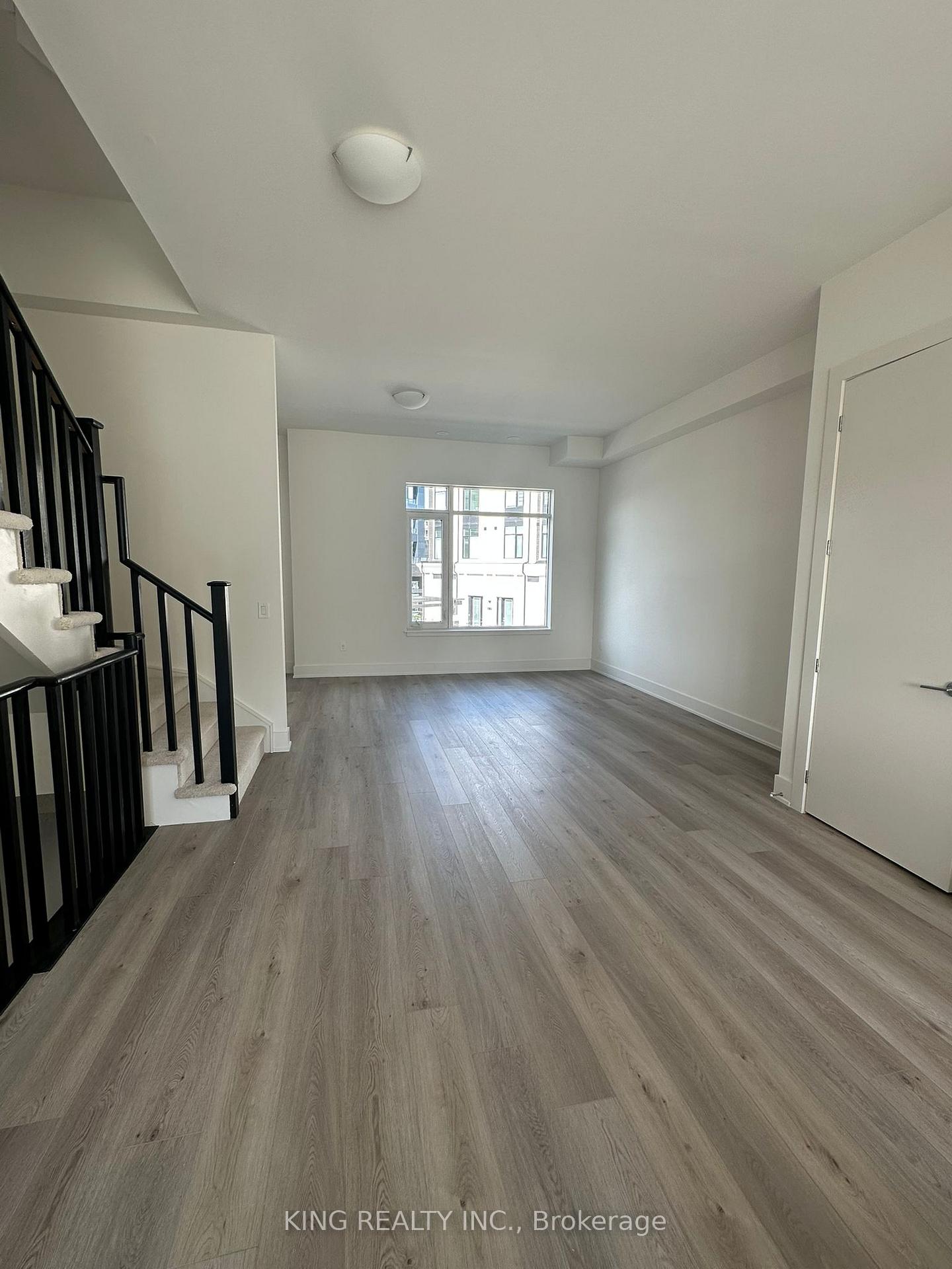 Photo 7 of 82 Windward Drive, Grimsby, Grimsby Beach — HOMEH