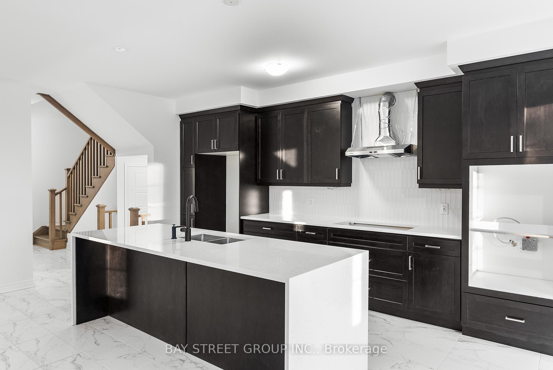 Photo 4 of 3316 Marchington Square, Pickering, Rural Pickering — HOMEH