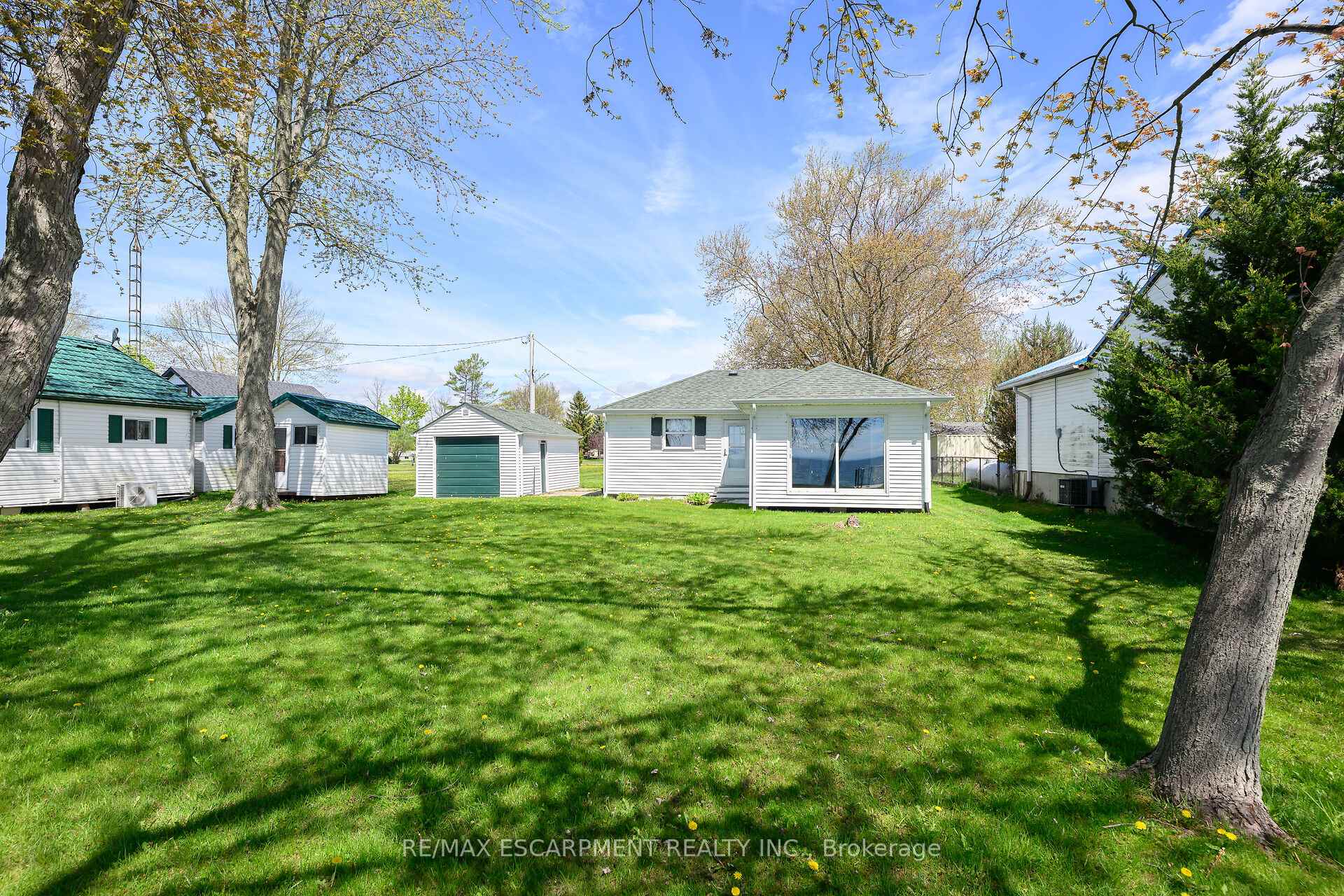 Photo 4 of 13 Horseshoe Bay Road, Haldimand, Dunnville — HOMEH