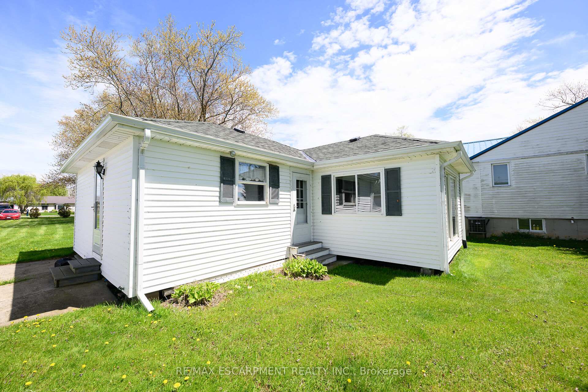 Photo 10 of 13 Horseshoe Bay Road, Haldimand, Dunnville — HOMEH