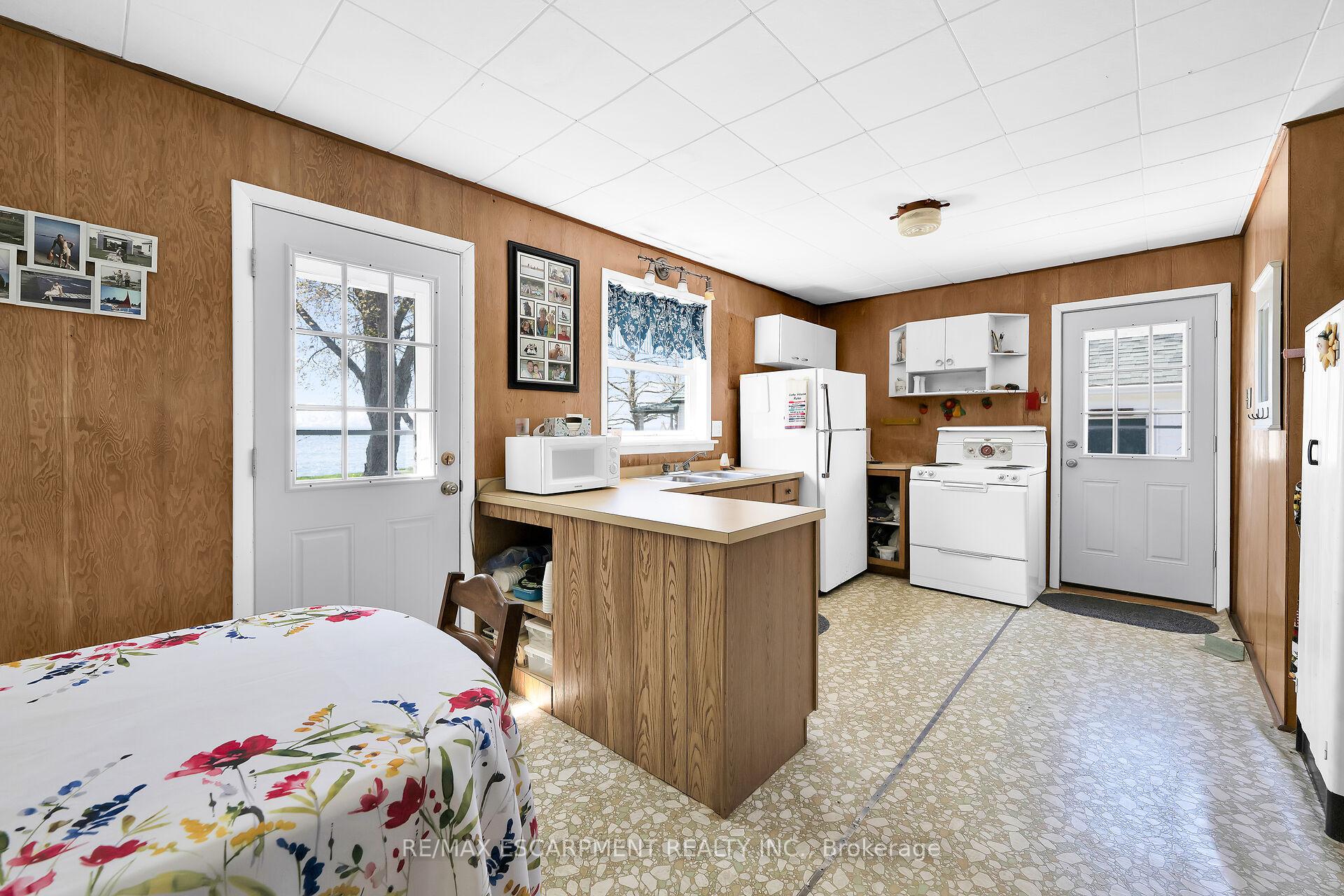 Photo 9 of 13 Horseshoe Bay Road, Haldimand, Dunnville — HOMEH