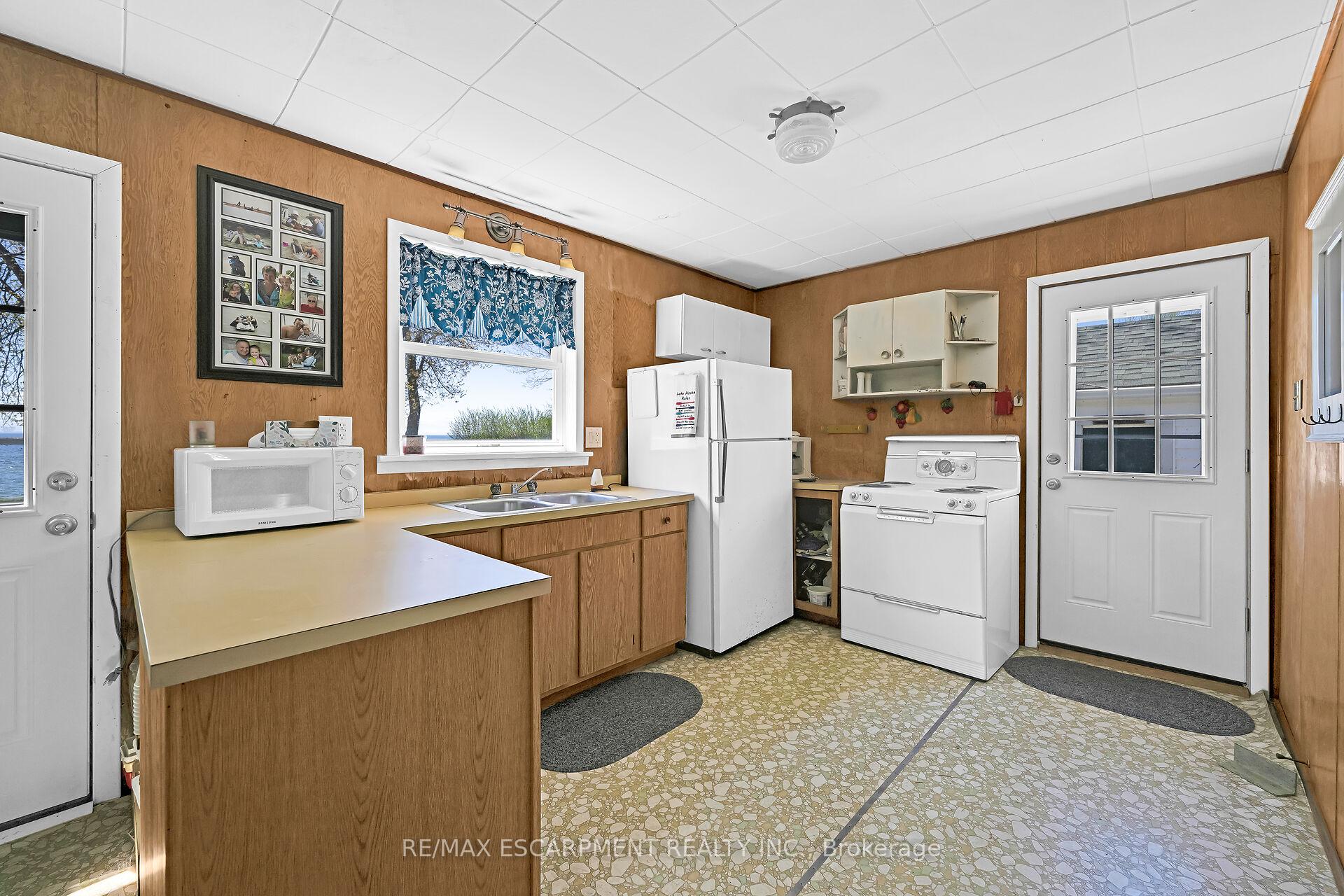 Photo 12 of 13 Horseshoe Bay Road, Haldimand, Dunnville — HOMEH