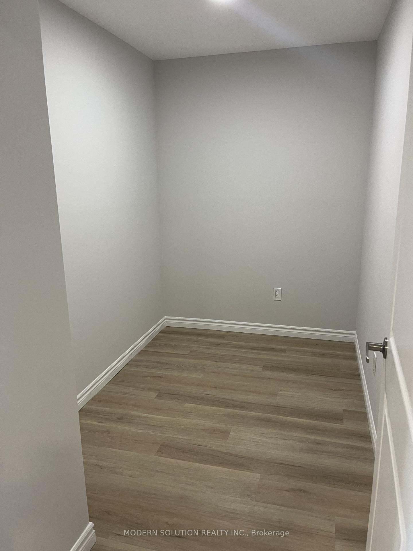 Photo 4 of Unit 1007, 425 Watson Parkway N, Guelph, Grange Road — HOMEH