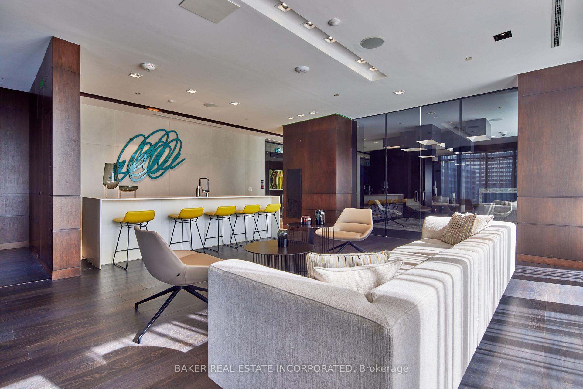 Photo 10 of Unit 1706, 15 Roehampton Avenue, Toronto, Mount Pleasant West — HOMEH