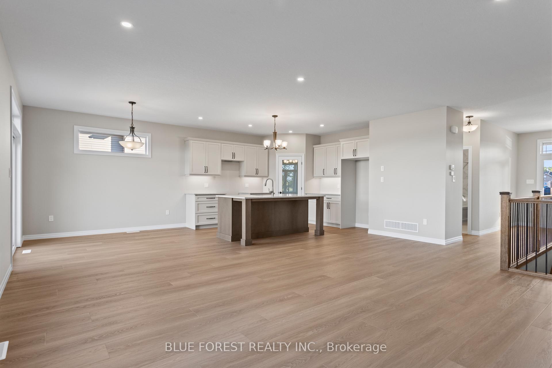 Photo 2 of 218 Snyders Avenue, Central Elgin, Belmont — HOMEH
