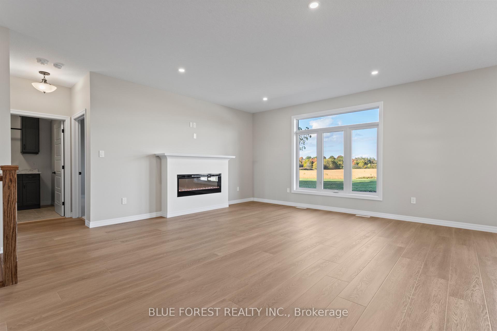 Photo 11 of 218 Snyders Avenue, Central Elgin, Belmont — HOMEH