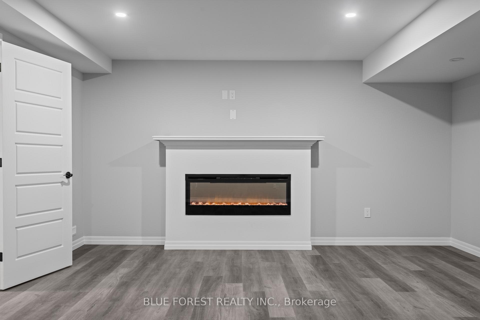 Photo 7 of 218 Snyders Avenue, Central Elgin, Belmont — HOMEH