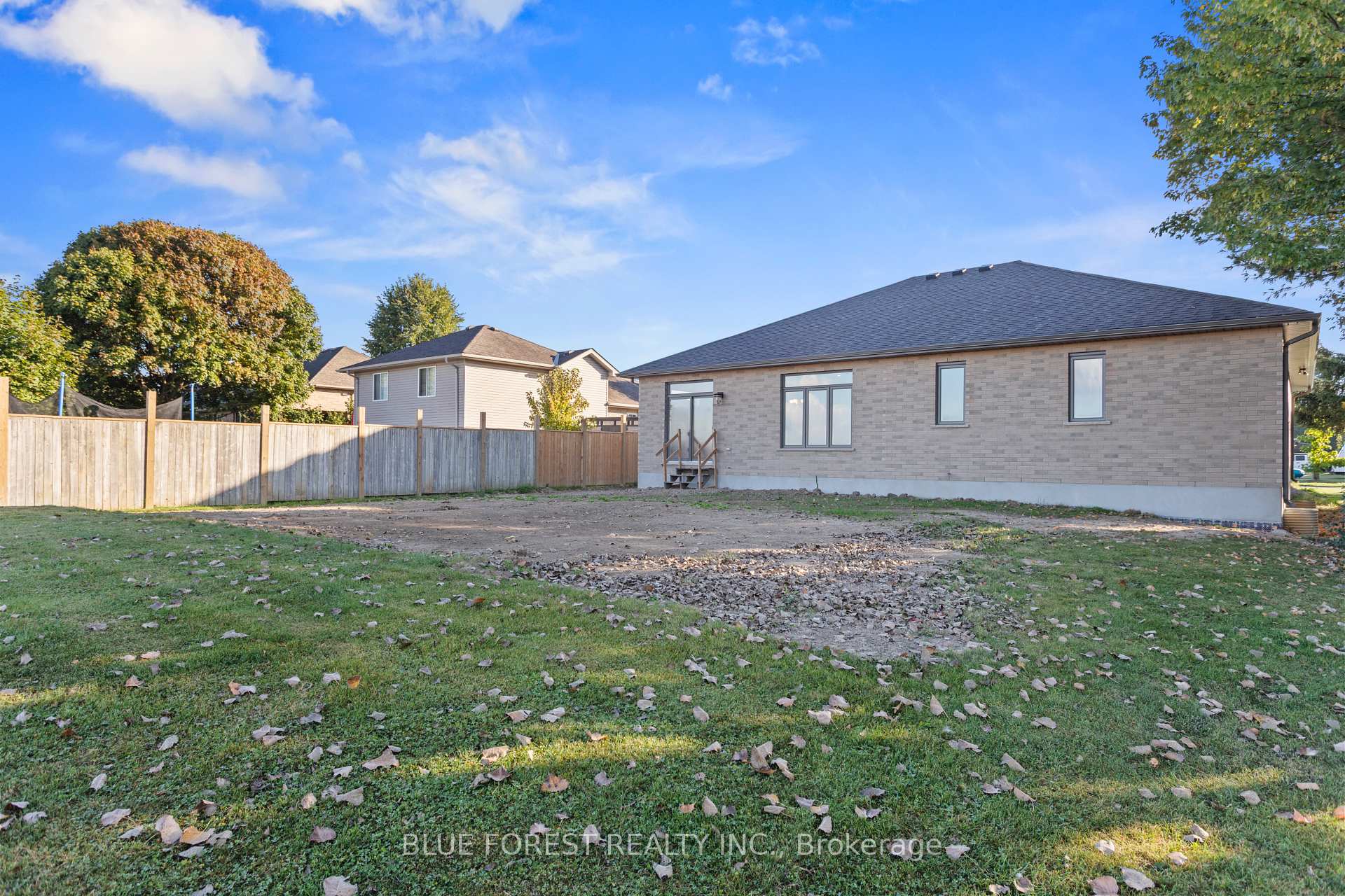 Photo 26 of 218 Snyders Avenue, Central Elgin, Belmont — HOMEH