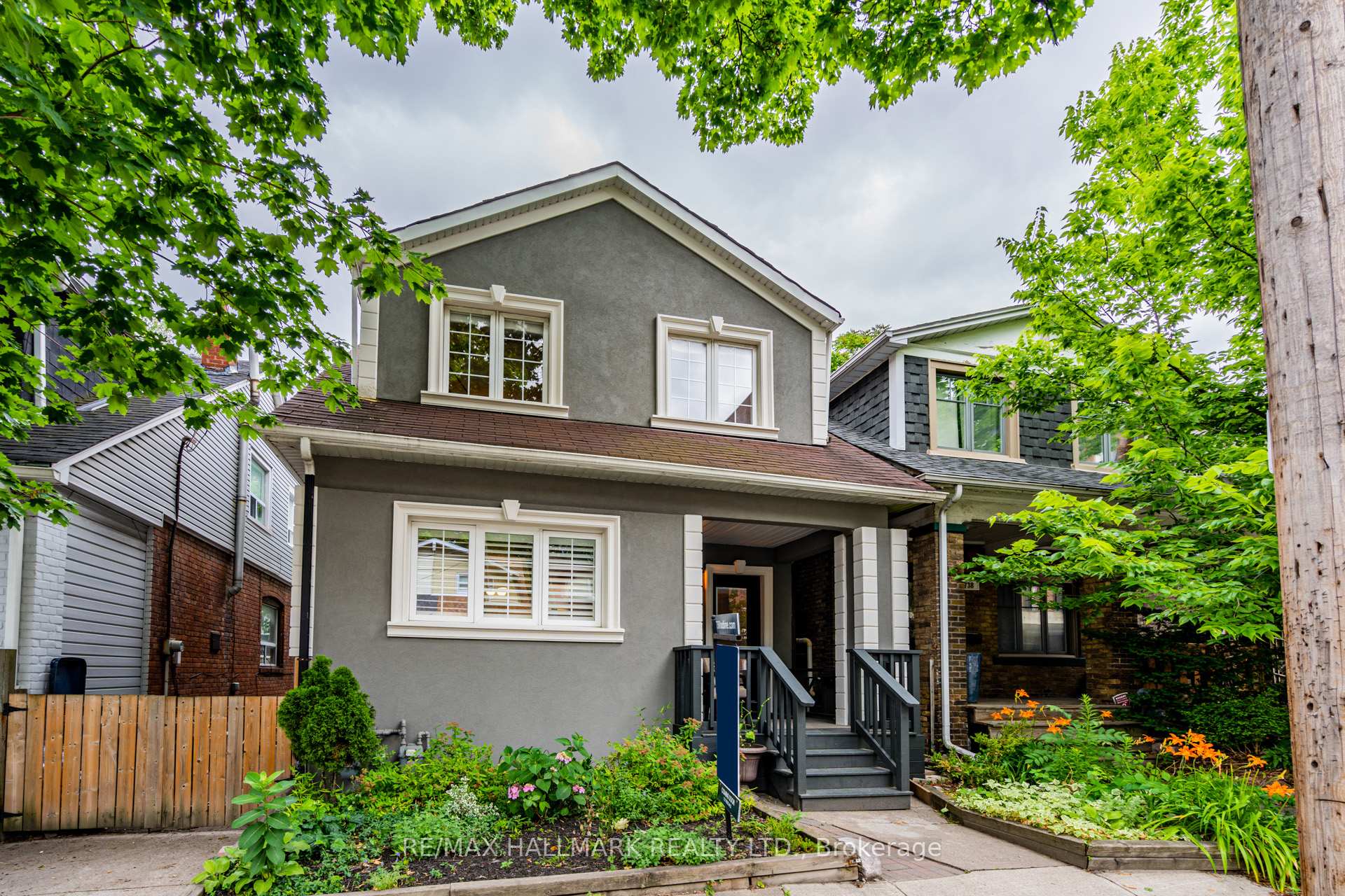 Front of Unit Lower, 736 Woodbine Avenue