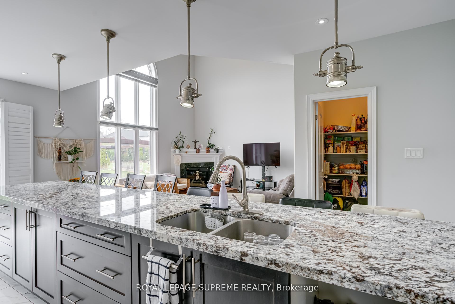 Photo 8 of 1417 Gilford Road, Innisfil, Gilford — HOMEH
