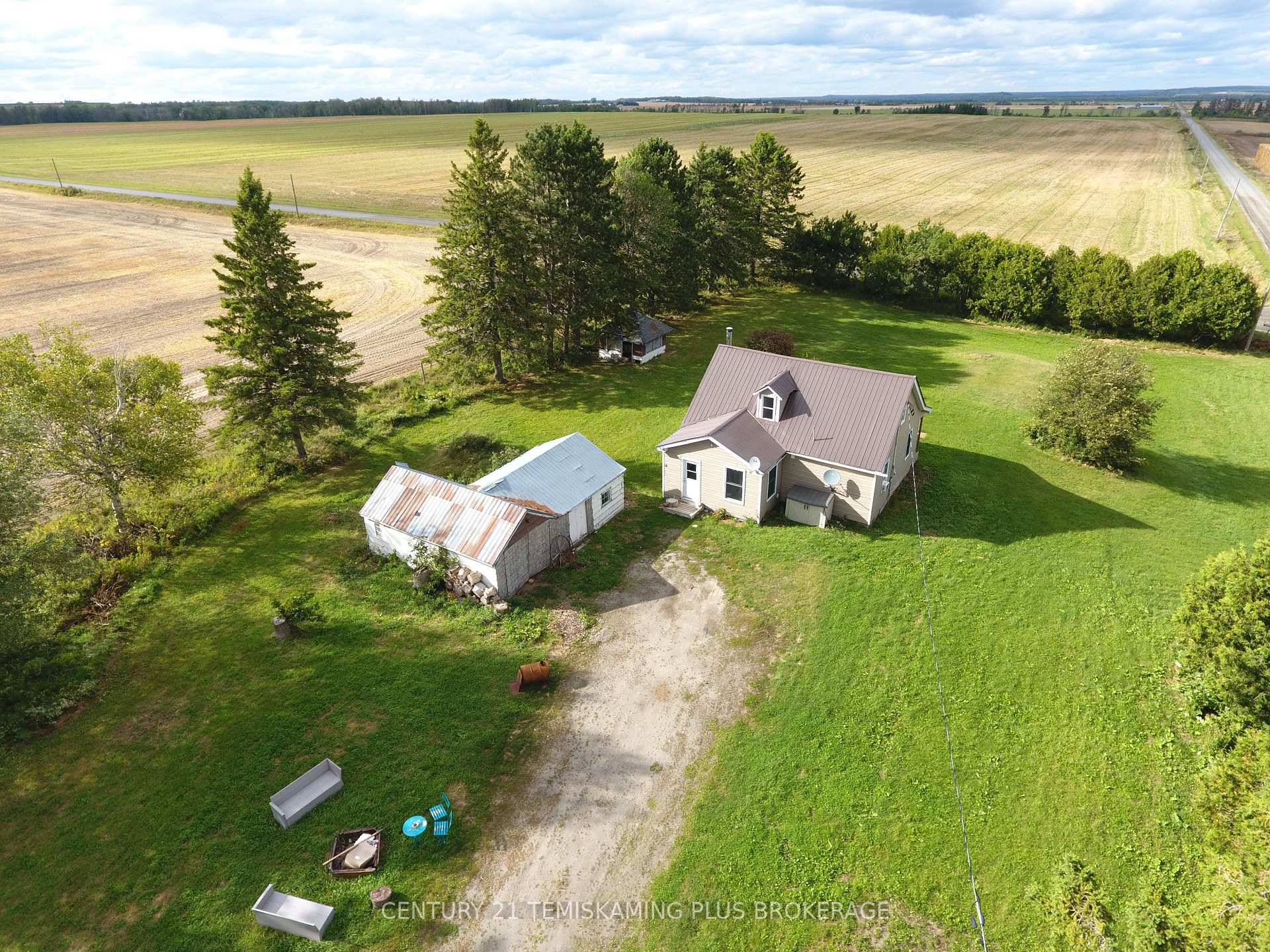 Photo 11 of 253156 Roger's Road, Englehart — HOMEH