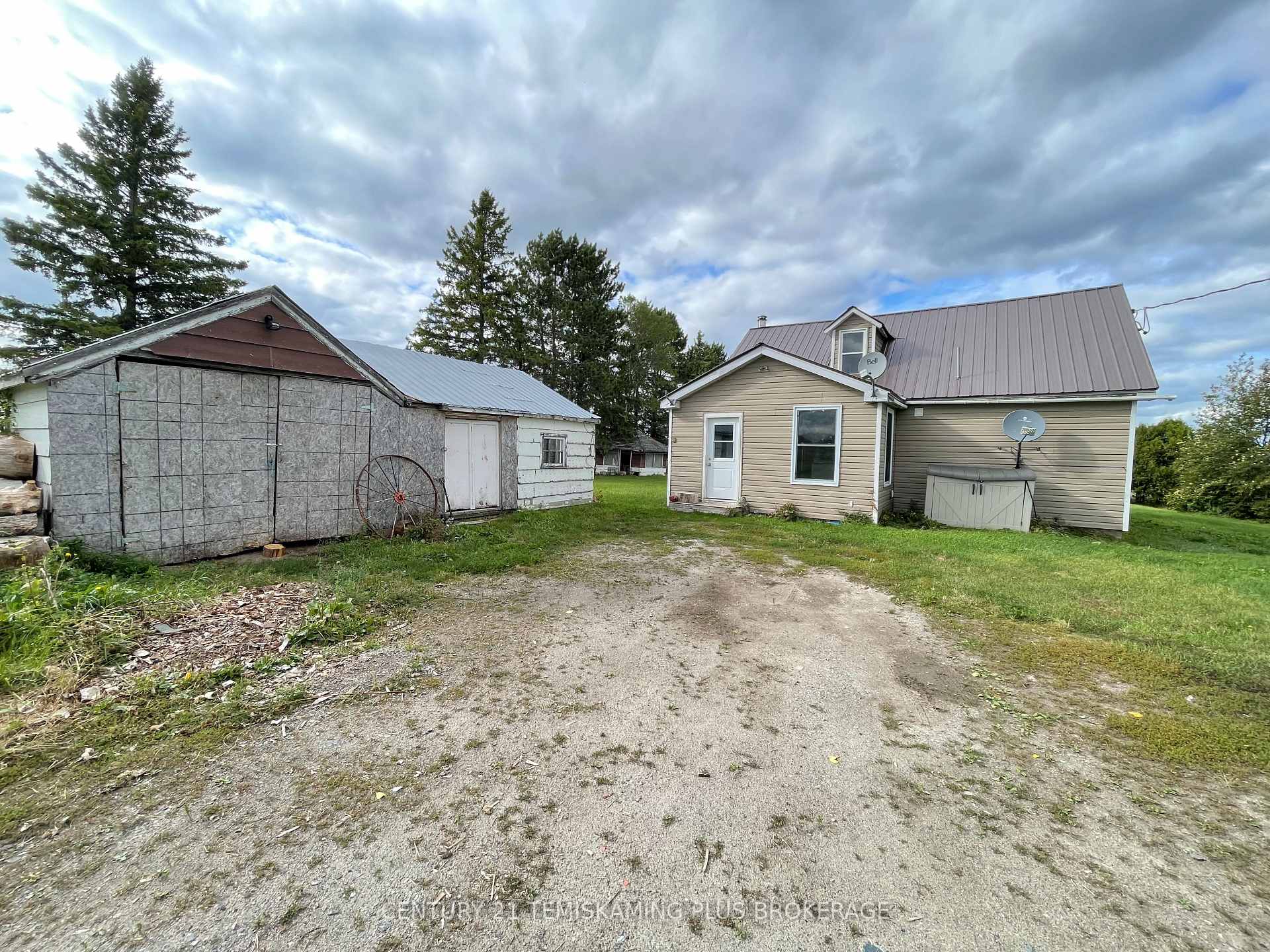 Photo 13 of 253156 Roger's Road, Englehart — HOMEH