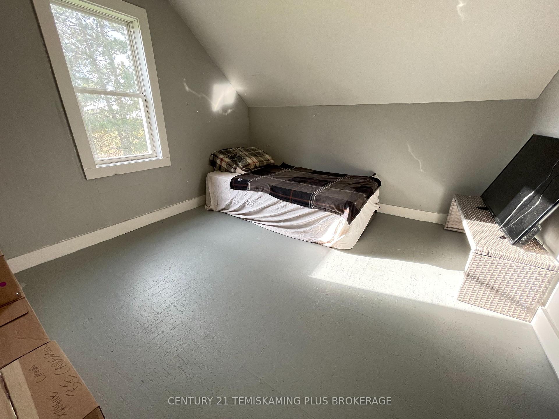 Photo 17 of 253156 Roger's Road, Englehart — HOMEH