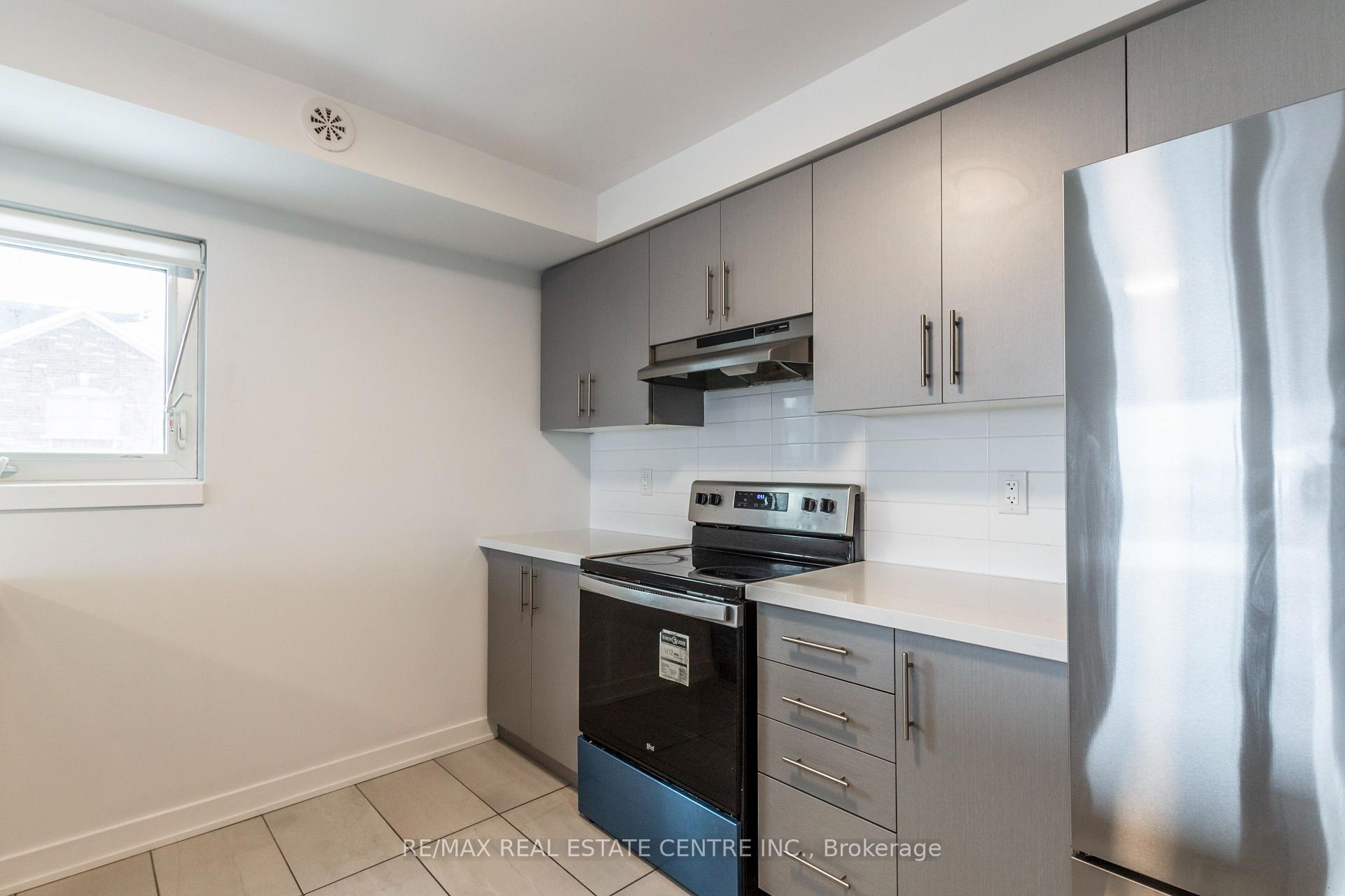 Photo 4 of Unit 2, 165 veterans Drive, Brampton, Northwest Brampton — HOMEH
