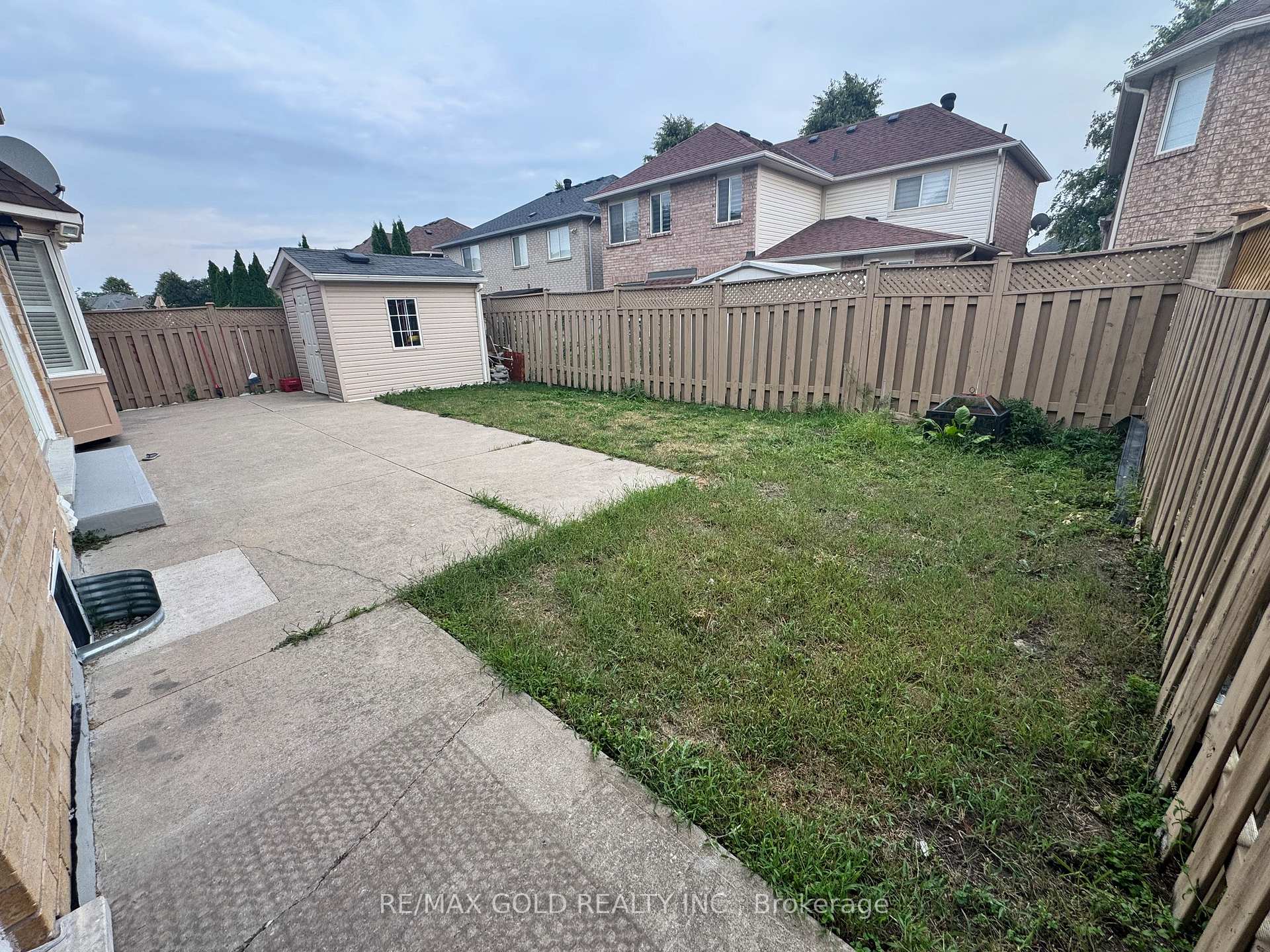 Photo 8 of 9 Binnery Drive, Brampton, Vales of Castlemore — HOMEH