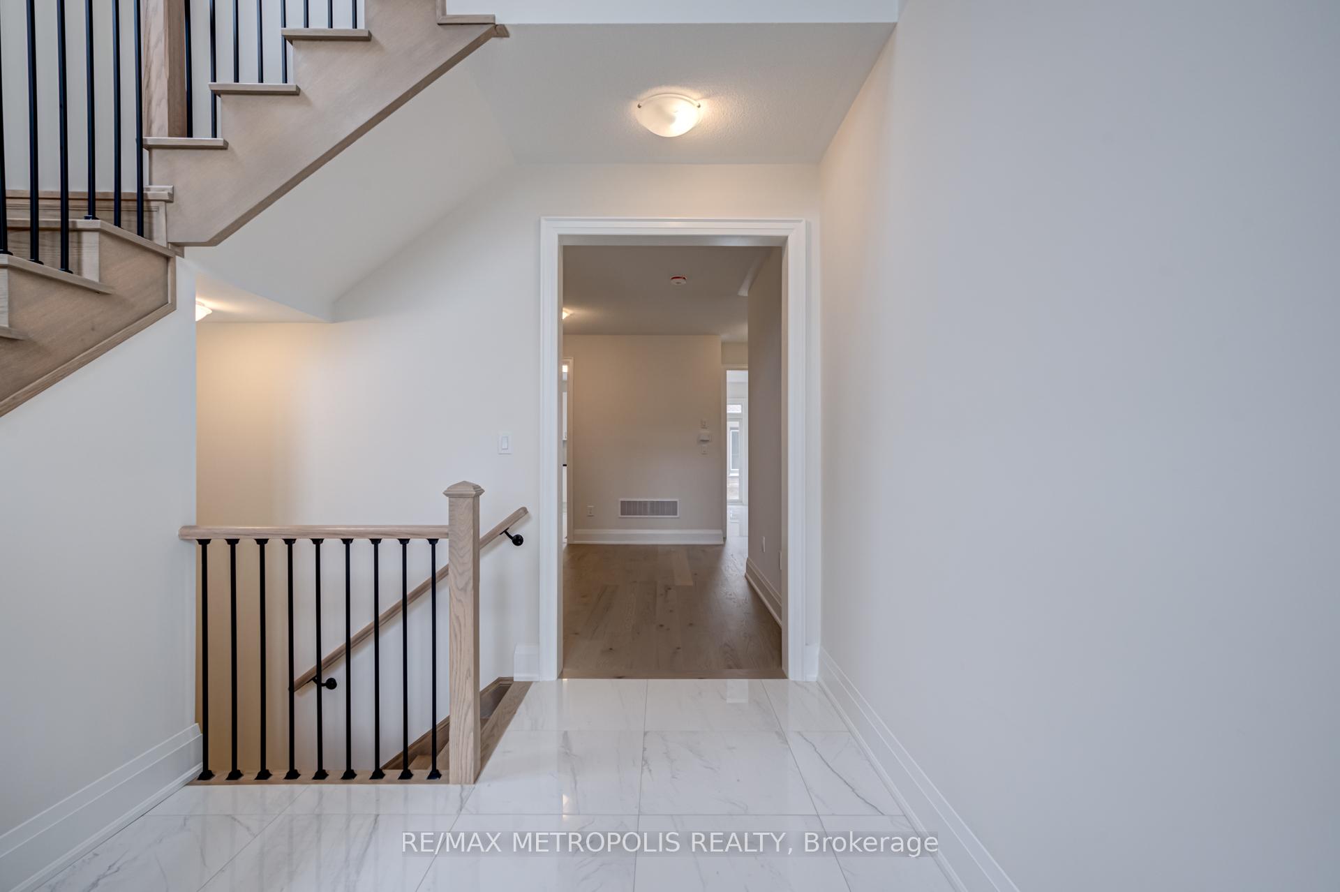Photo 14 of 454 Humphrey Street, Hamilton, Waterdown — HOMEH