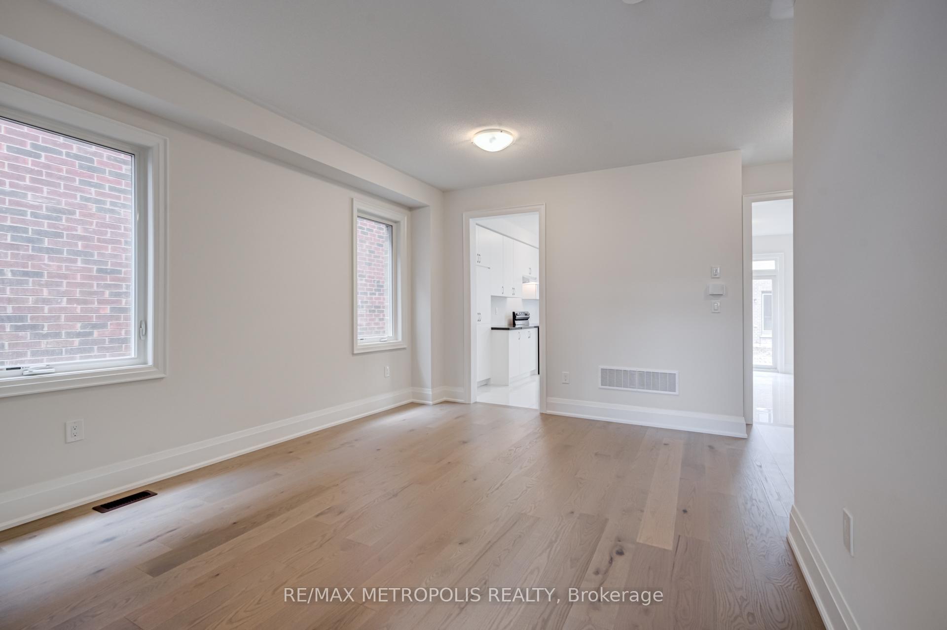 Photo 9 of 454 Humphrey Street, Hamilton, Waterdown — HOMEH