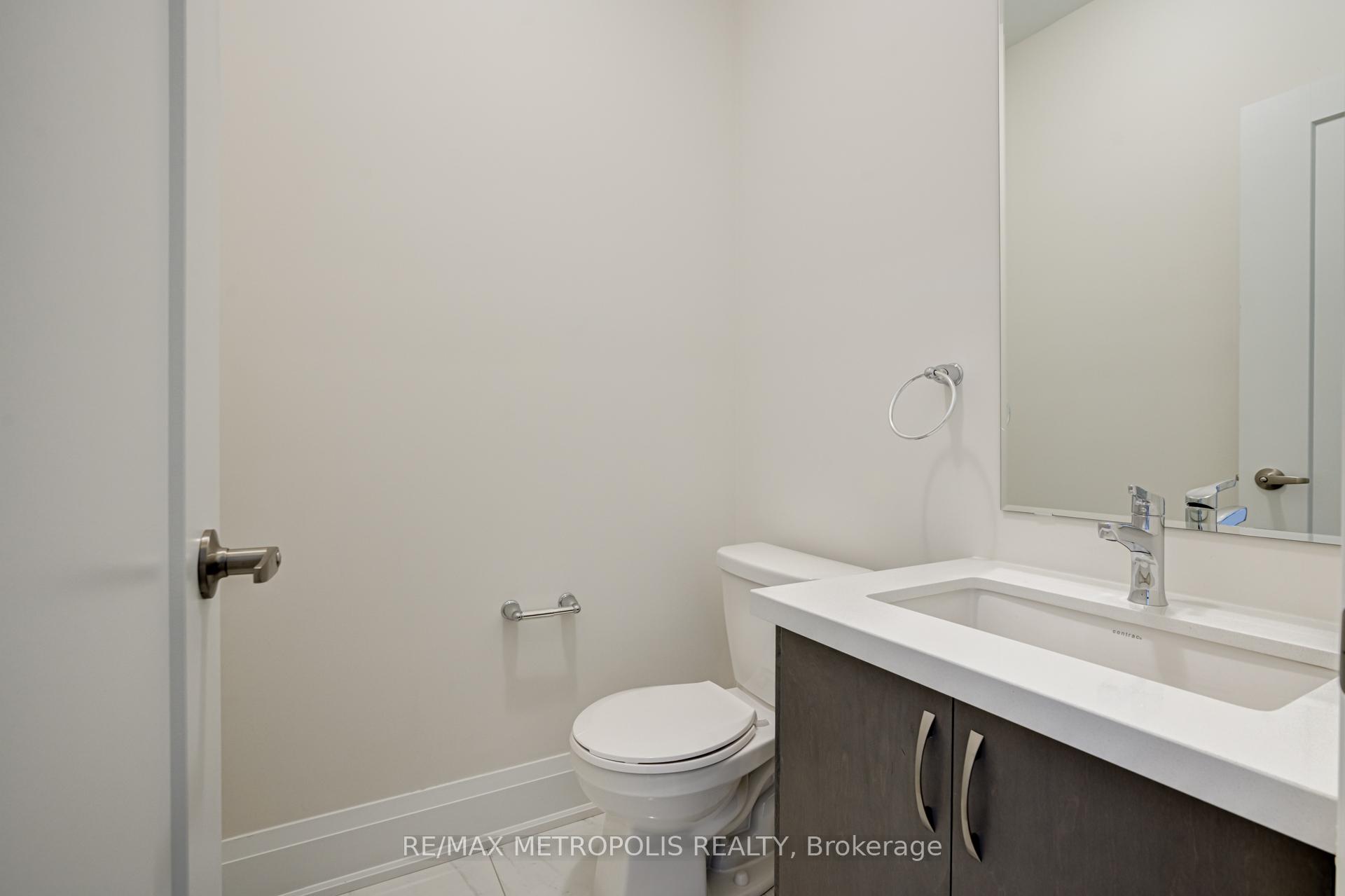 Photo 7 of 454 Humphrey Street, Hamilton, Waterdown — HOMEH
