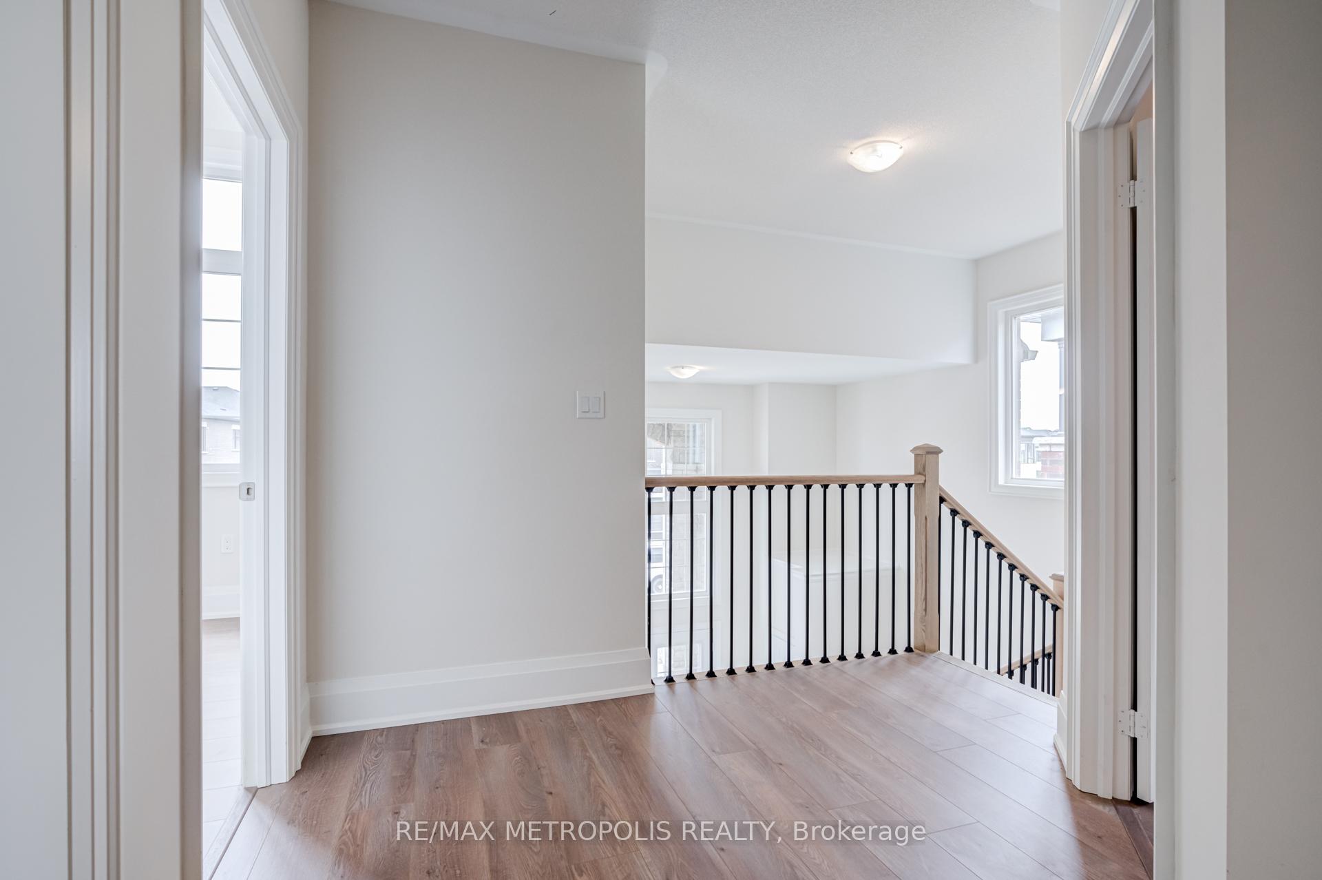 Photo 23 of 454 Humphrey Street, Hamilton, Waterdown — HOMEH