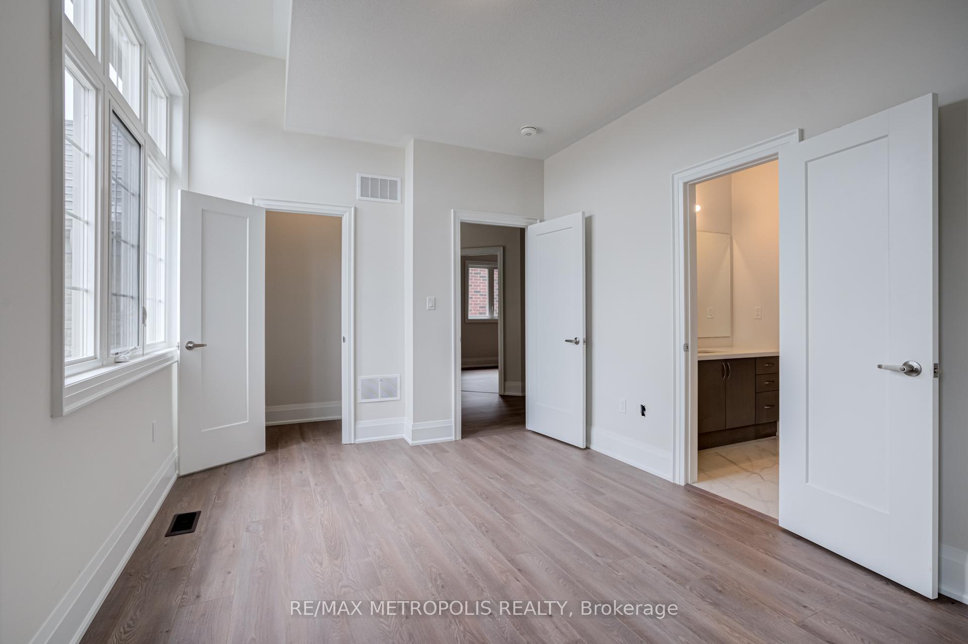 Photo 22 of 454 Humphrey Street, Hamilton, Waterdown — HOMEH