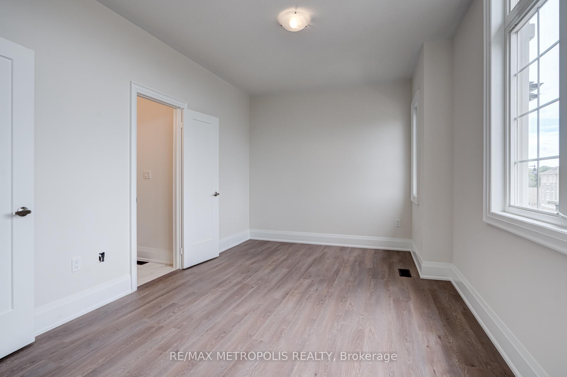 Photo 20 of 454 Humphrey Street, Hamilton, Waterdown — HOMEH