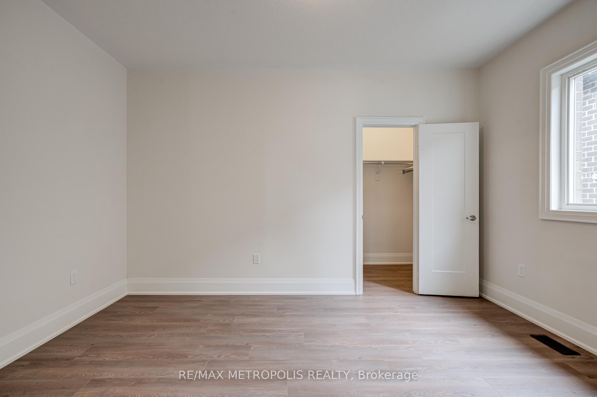 Photo 21 of 454 Humphrey Street, Hamilton, Waterdown — HOMEH