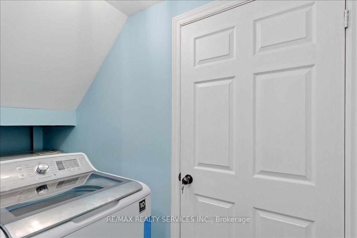 Photo 6 of Unit Bsmt, 524 Attenborough Terrace N, Milton, Willmott — HOMEH