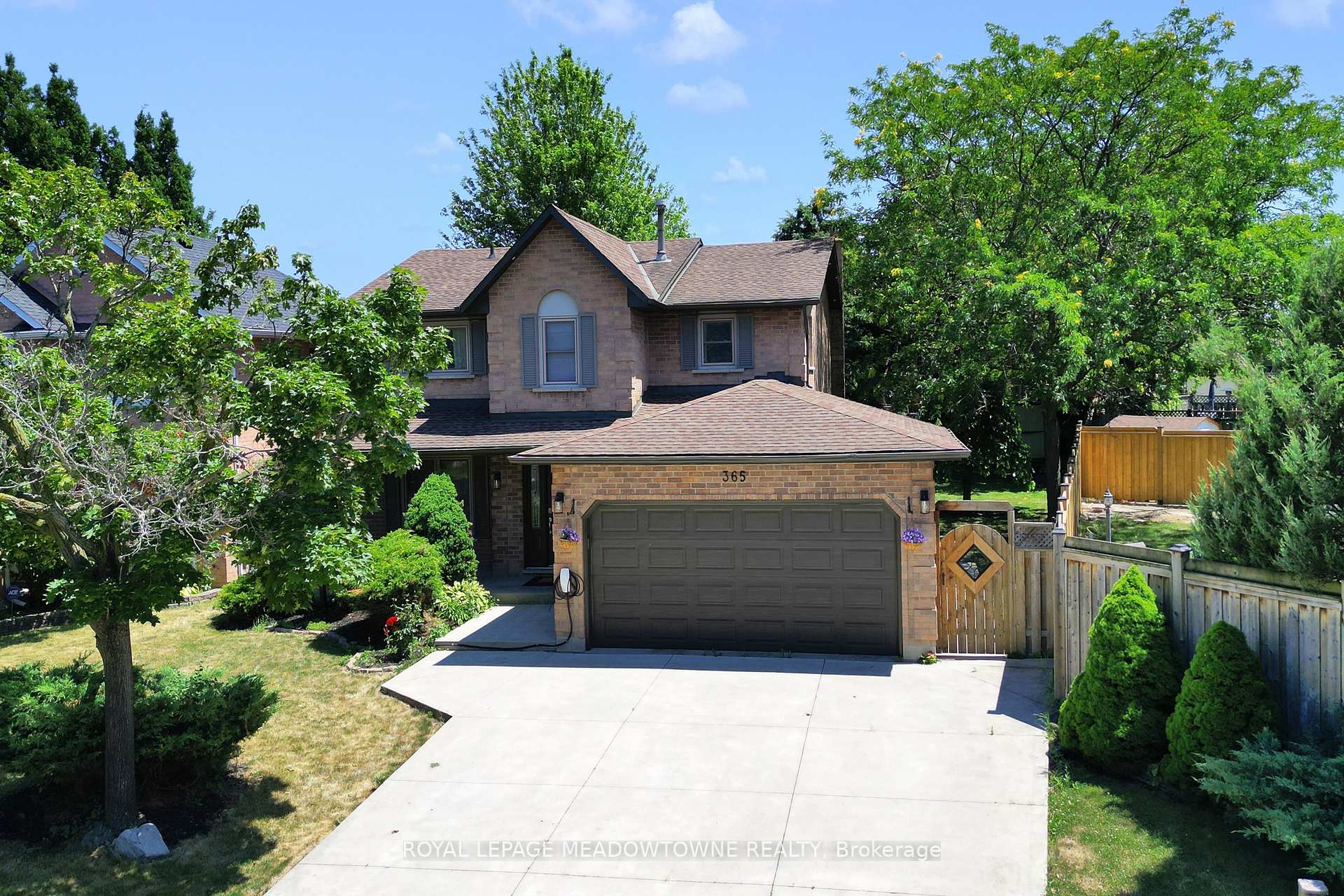 Photo 1 of 365 Celtic Drive, Hamilton, Stoney Creek — HOMEH