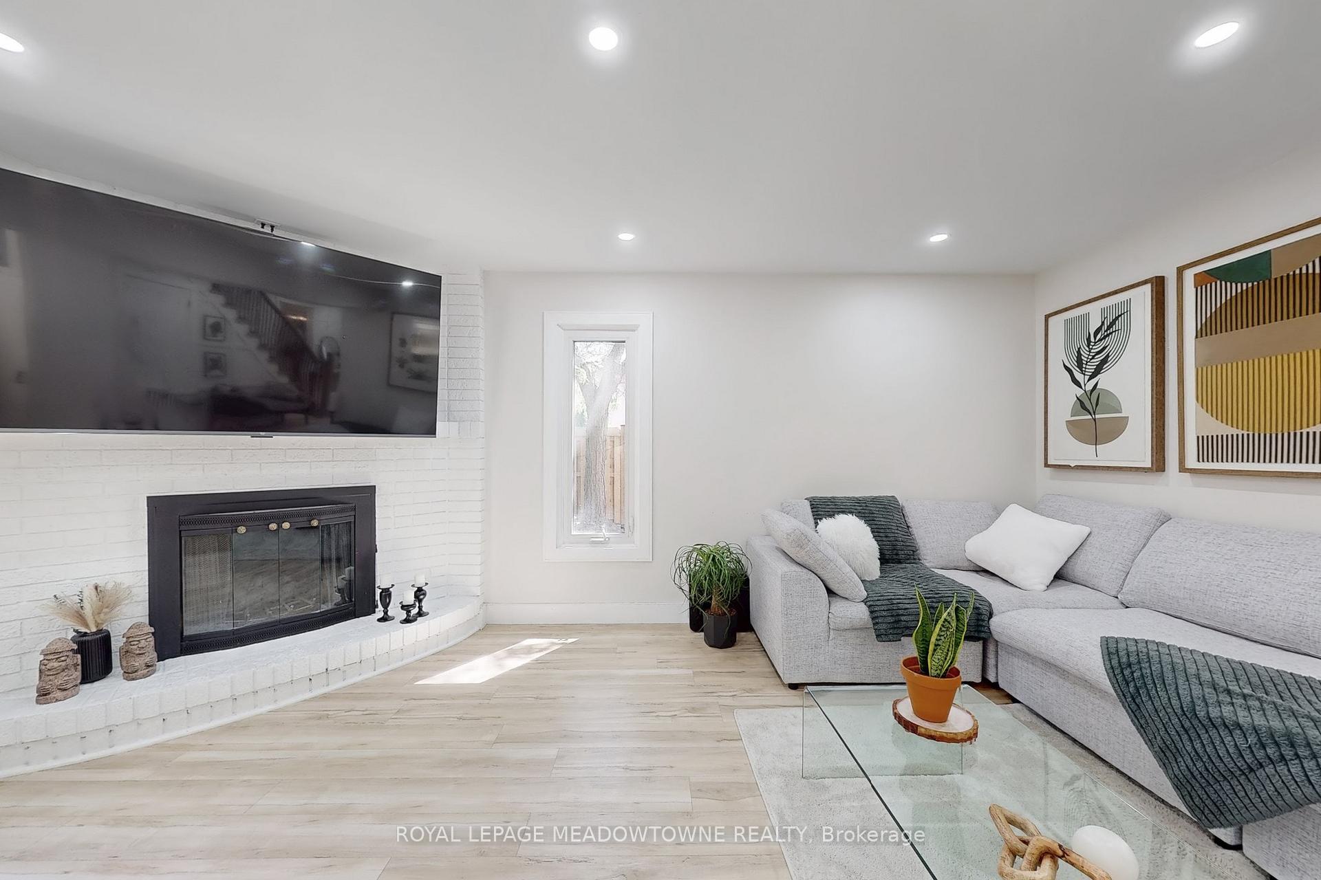 Photo 5 of 365 Celtic Drive, Hamilton, Stoney Creek — HOMEH