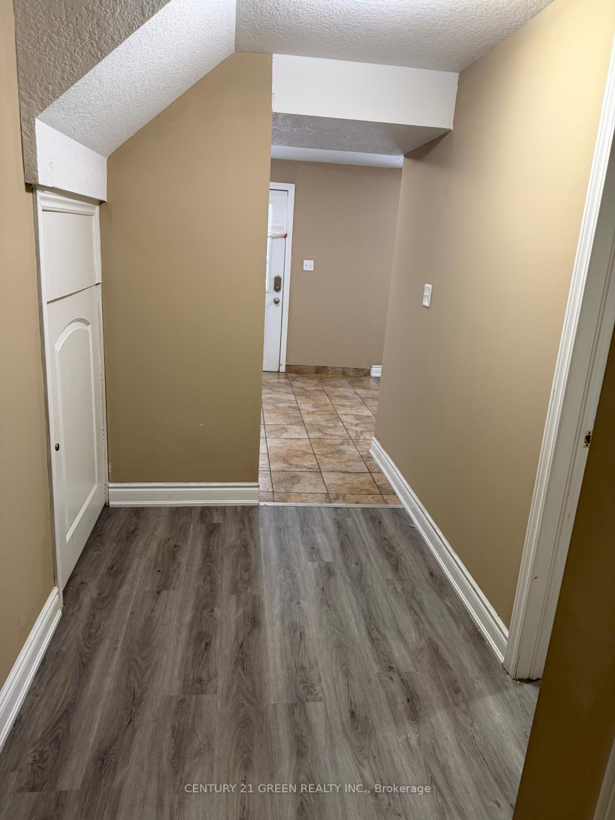 Photo 10 of Unit Lower, 1231 Countrystone Drive, Kitchener — HOMEH