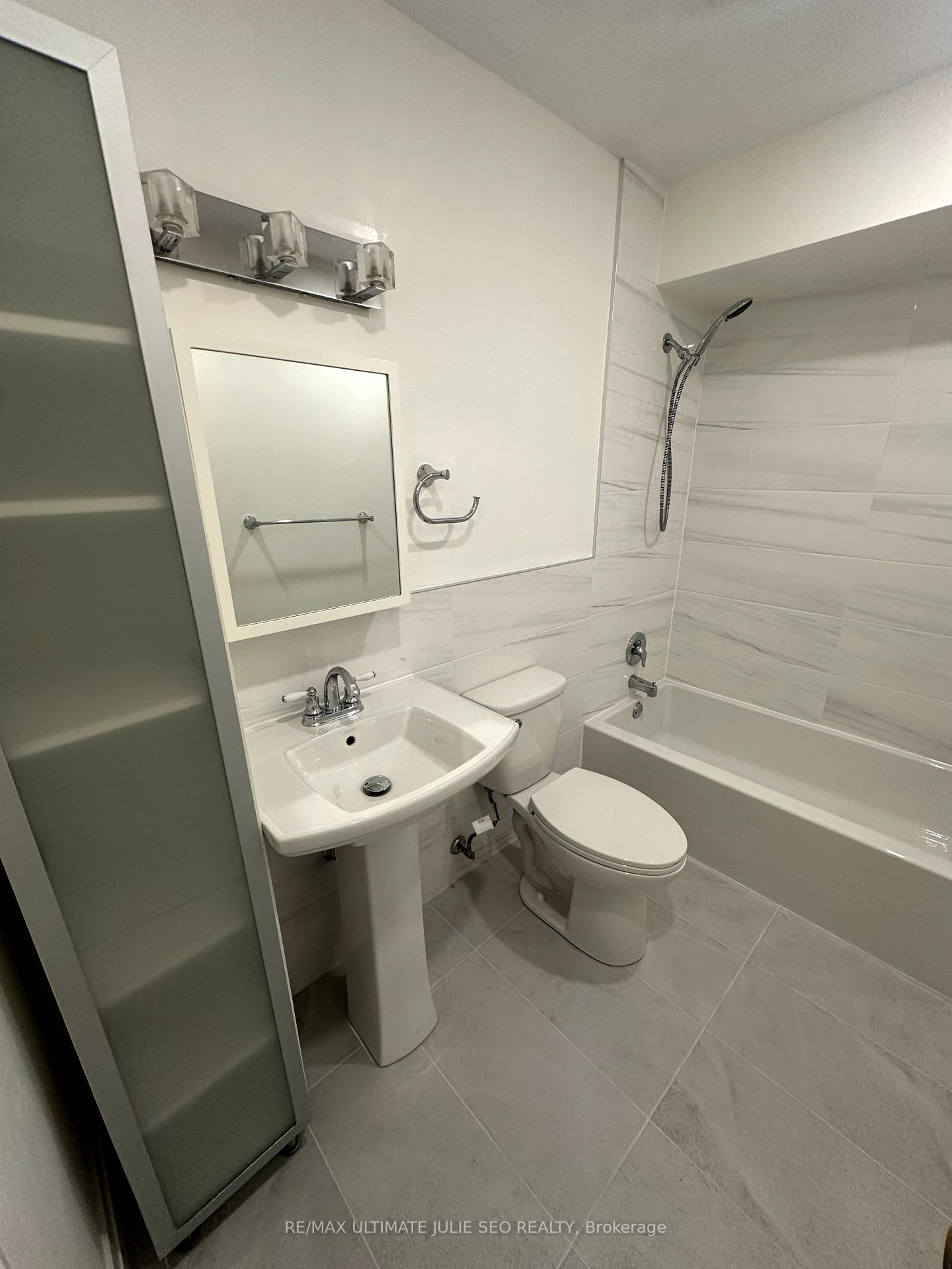 Photo 10 of Unit 2nd floor front, 1945 Queen Street E, Toronto, The Beaches — HOMEH