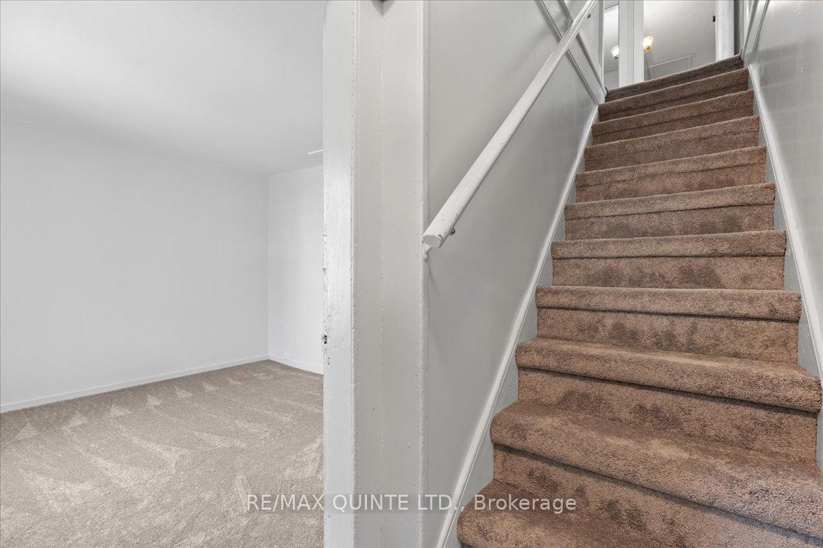 Photo 9 of 15 Murney Street, Belleville, Belleville Ward — HOMEH