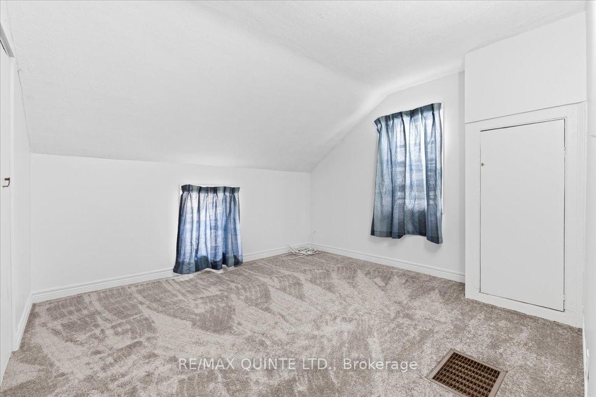 Photo 34 of 15 Murney Street, Belleville, Belleville Ward — HOMEH