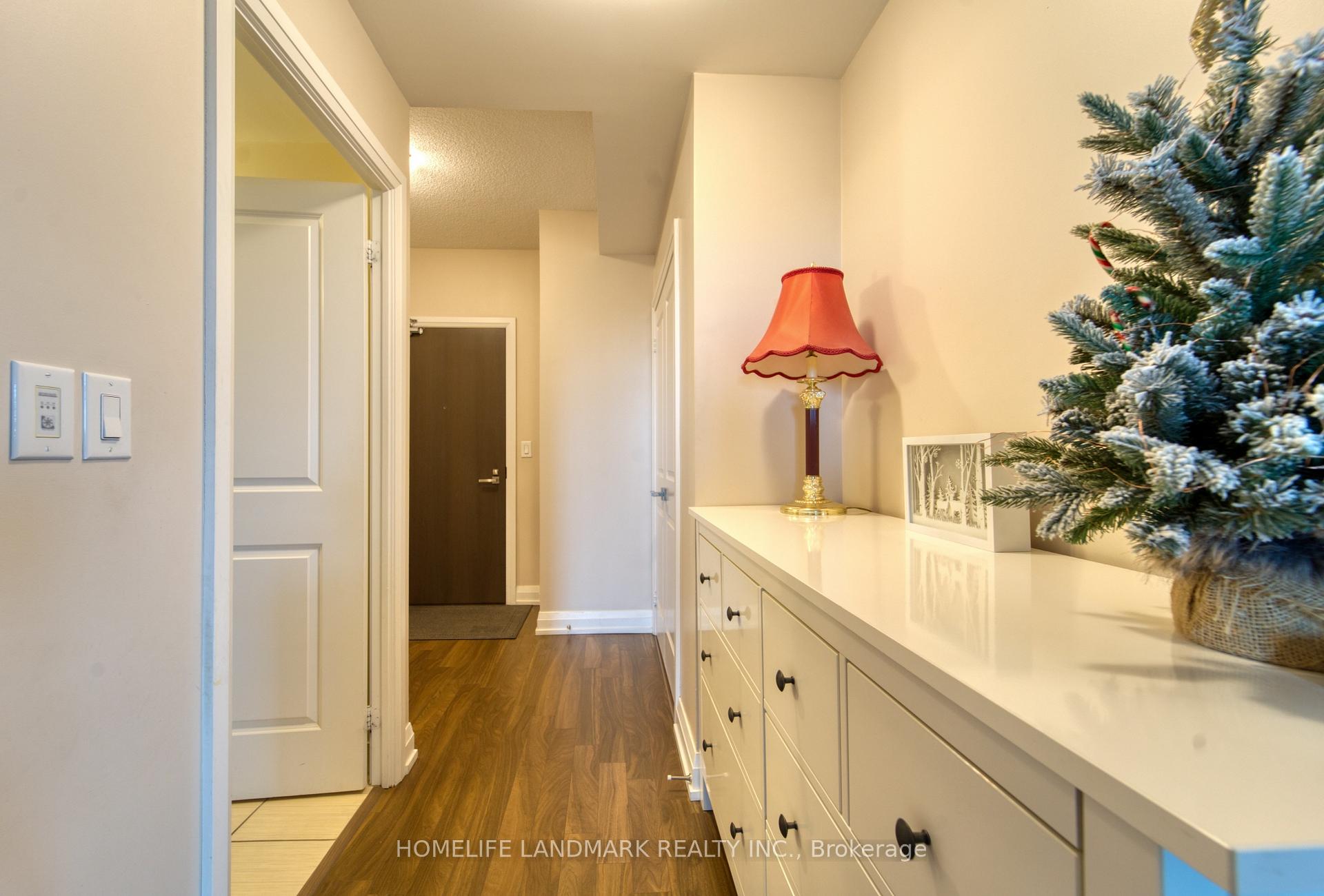 Photo 5 of Unit 1201, 7171 Yonge Street, Markham, Thornhill — HOMEH