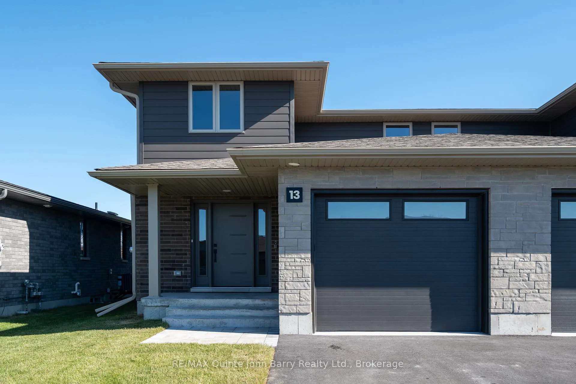 Front of Unit Lot 35, 13 Parkland Circle