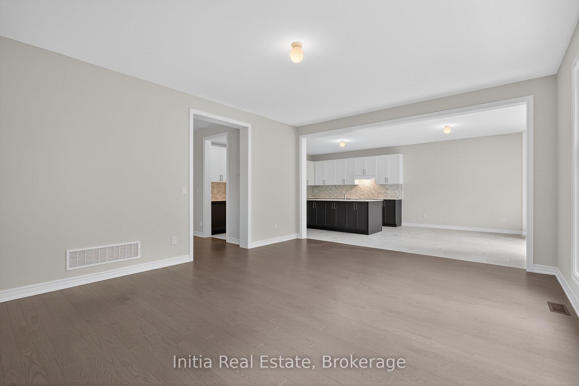 Photo 14 of 1474 Davis Loop Circle, Innisfil, Lefroy — HOMEH