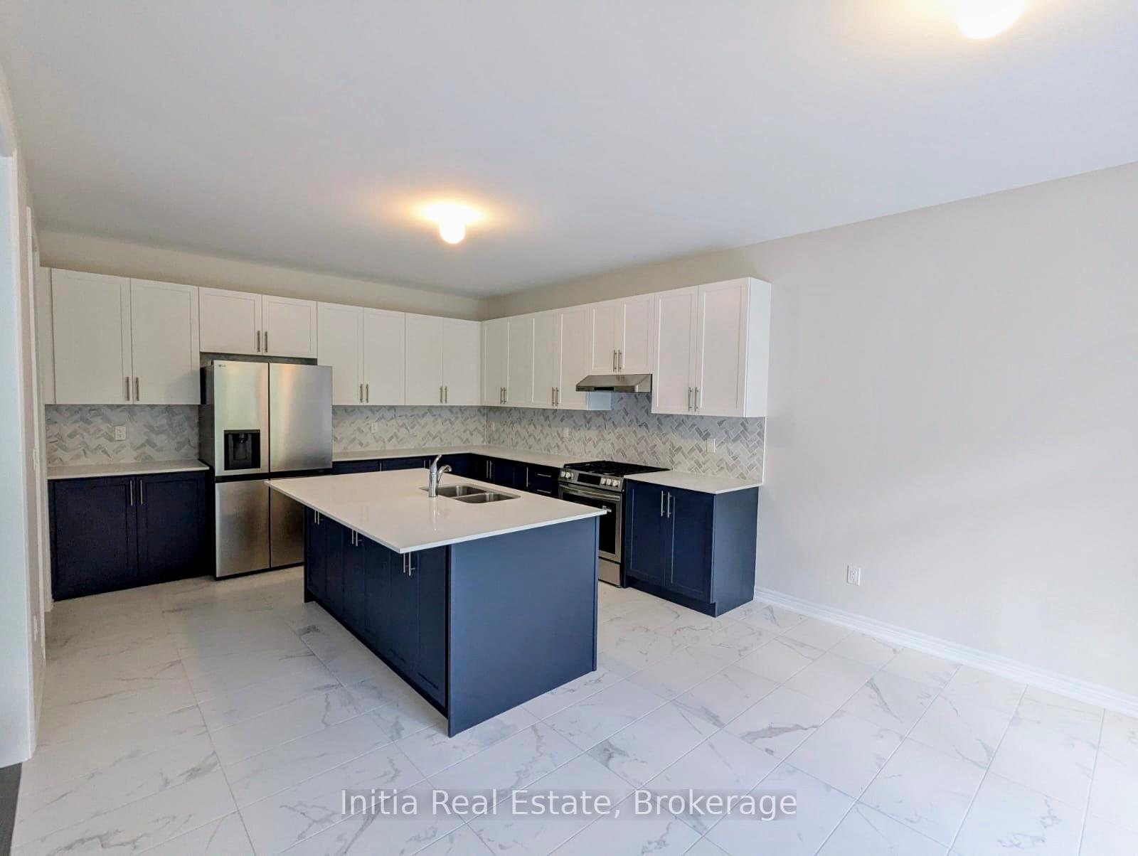 Photo 4 of 1474 Davis Loop Circle, Innisfil, Lefroy — HOMEH