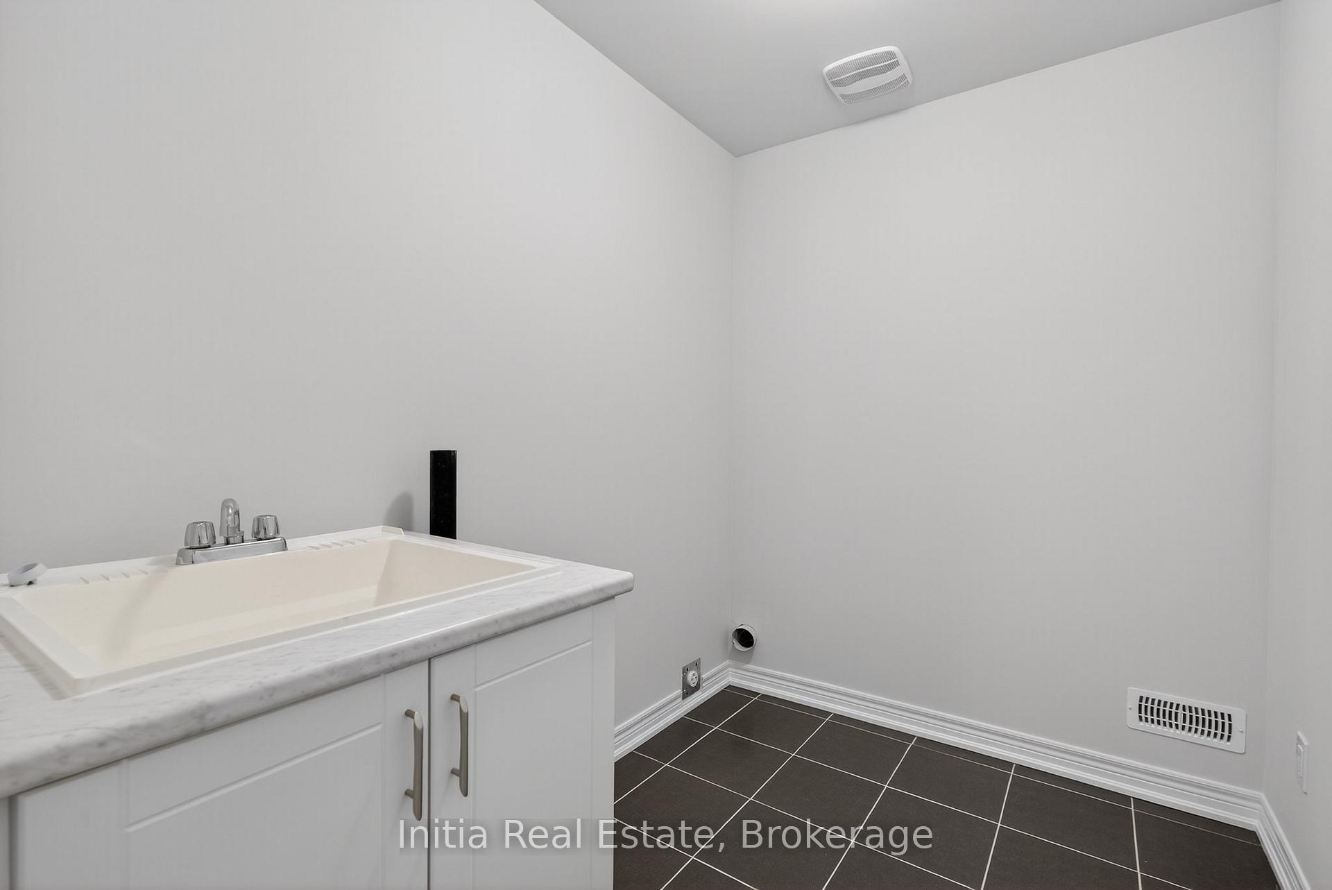 Photo 29 of 1474 Davis Loop Circle, Innisfil, Lefroy — HOMEH
